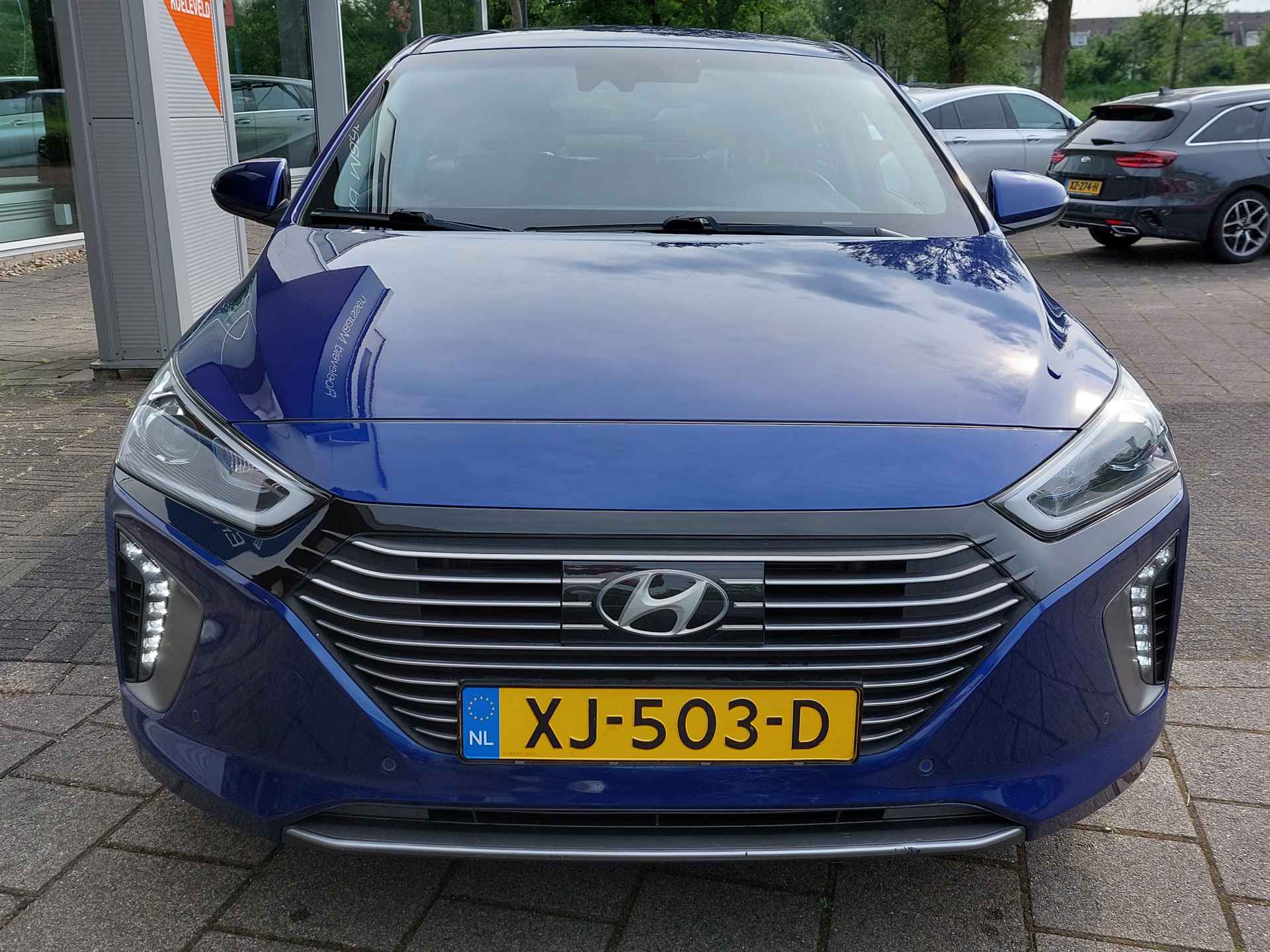 Hyundai IONIQ 1.6 GDi 105pk Hybrid Comfort 5-Deurs | Navi + Apple Carplay + Android Auto | Clima | Adap. Cruise | Bi-Xenon | Keyless Entry | Pdc V+A+Camera | Rijstrook+Licht+Regensensor | 15''lm - 3/52