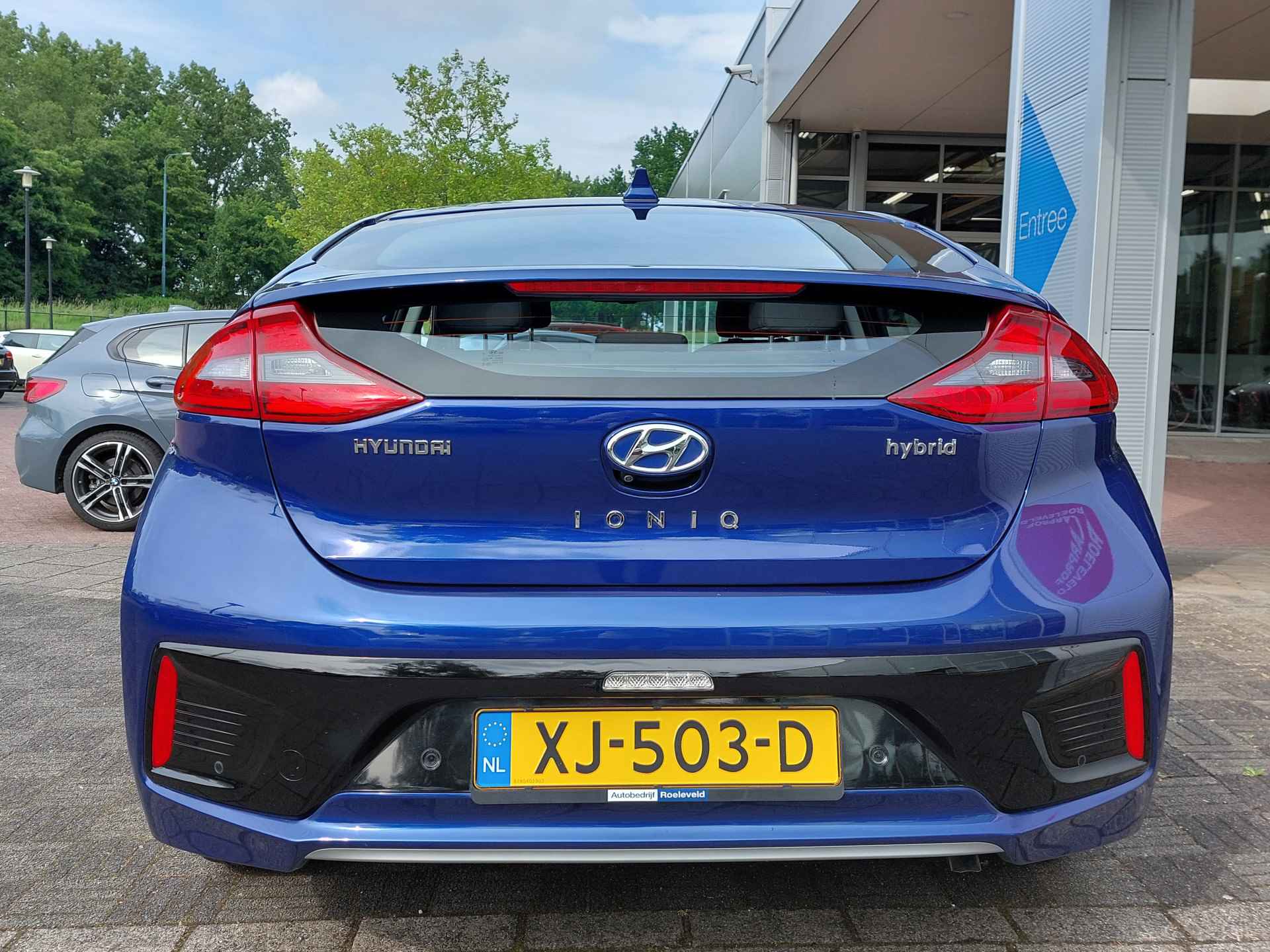 Hyundai IONIQ 1.6 GDi 105pk Hybrid Comfort 5-Deurs | Navi + Apple Carplay + Android Auto | Clima | Adap. Cruise | Bi-Xenon | Keyless Entry | Pdc V+A+Camera | Rijstrook+Licht+Regensensor | 15''lm - 6/52