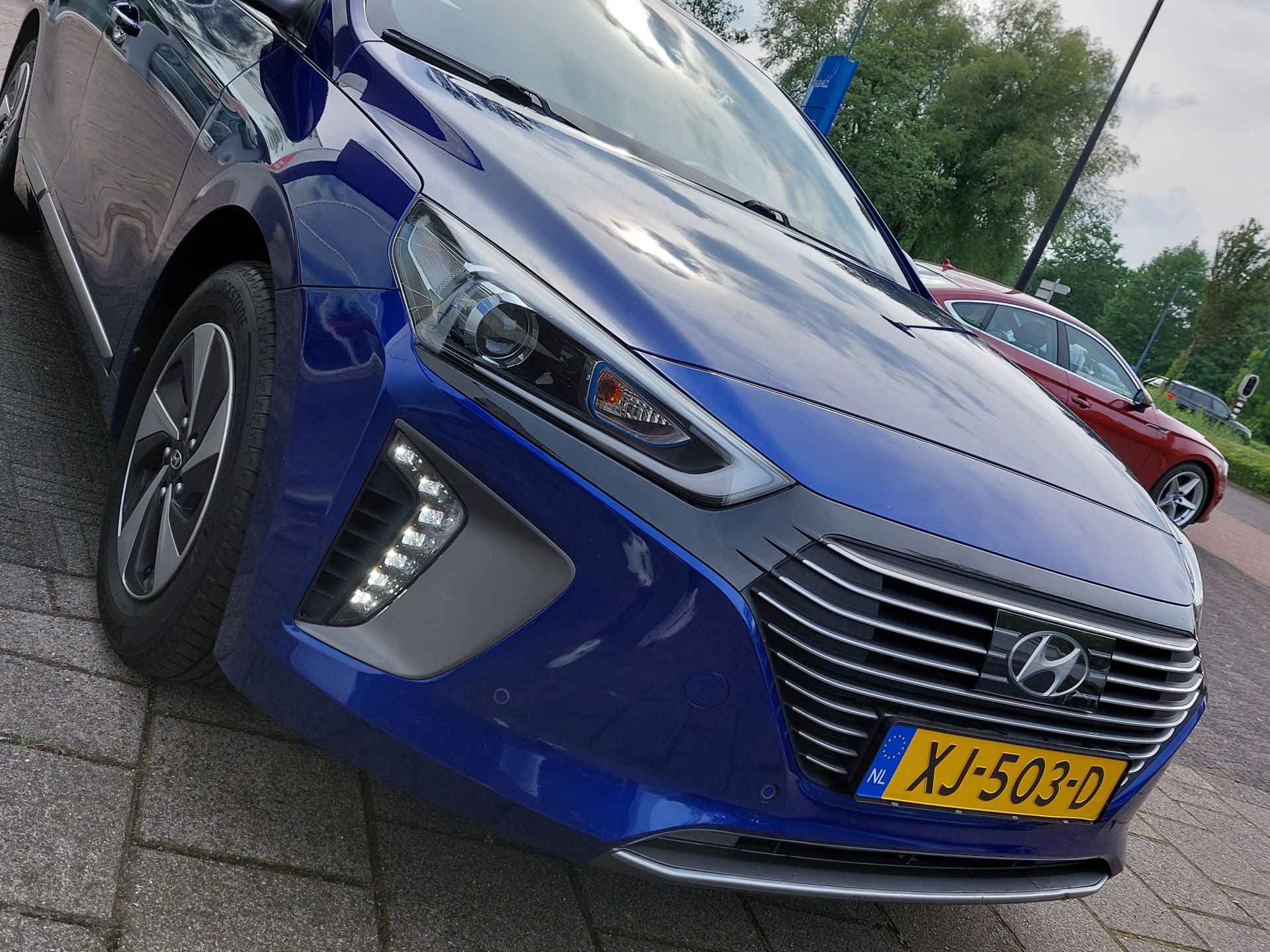 Hyundai IONIQ 1.6 GDi 105pk Hybrid Comfort 5-Deurs | Navi + Apple Carplay + Android Auto | Clima | Adap. Cruise | Bi-Xenon | Keyless Entry | Pdc V+A+Camera | Rijstrook+Licht+Regensensor | 15''lm - 47/52