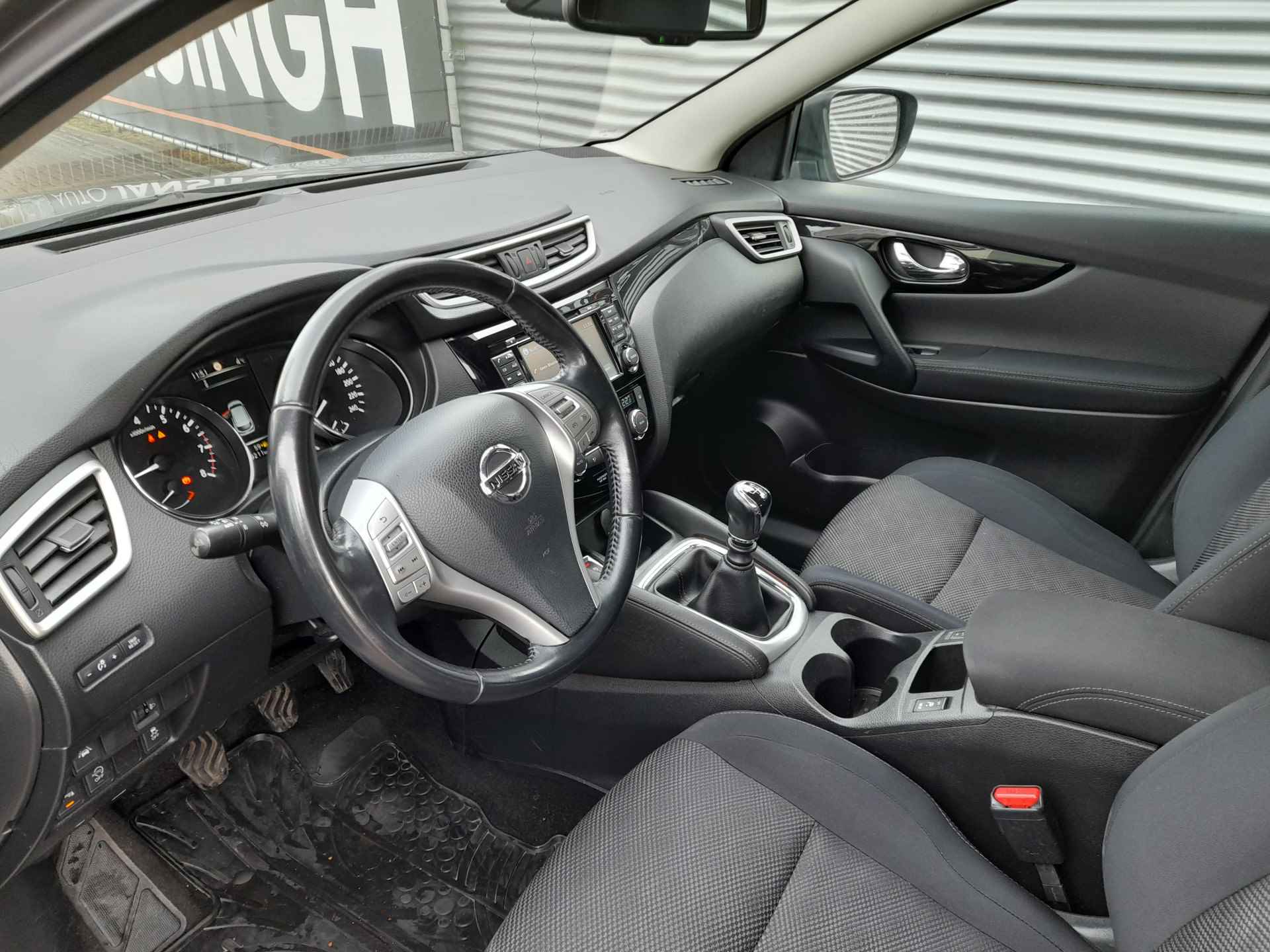 Nissan QASHQAI 1.2 Acenta | Clima | Cruise control | Trekhaak | PDC | Navigatie | Lm Velgen | RIJKLAARPRIJS INCL 12 MAANDEN GARANTIE EN BEURT - 22/24