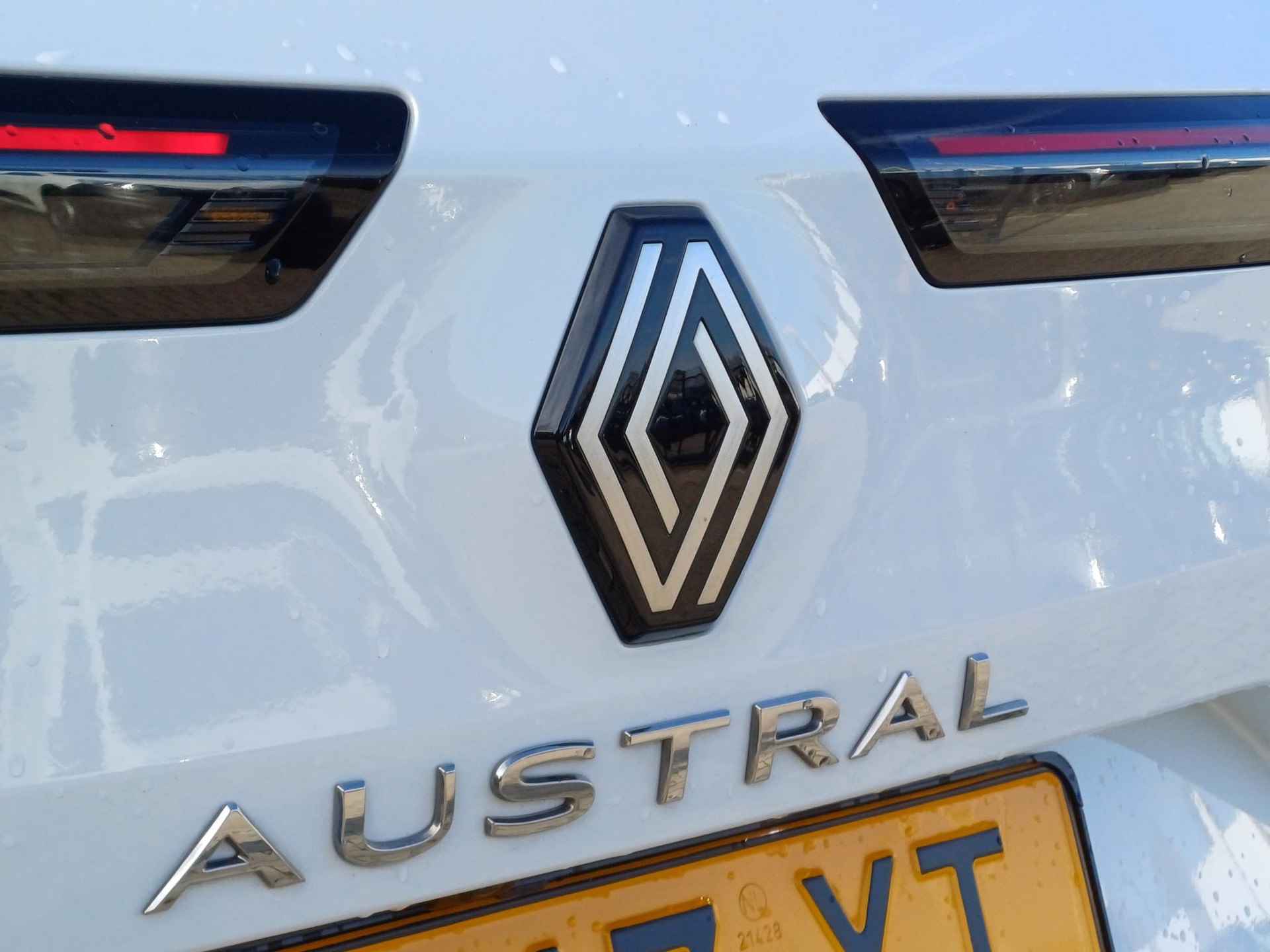 Renault Austral 1.2 Mild Hybrid 130 Techno NAVI | AIRCO | BLUETOOTH | VERWARMBARE VOORSTOELEN - 10/45