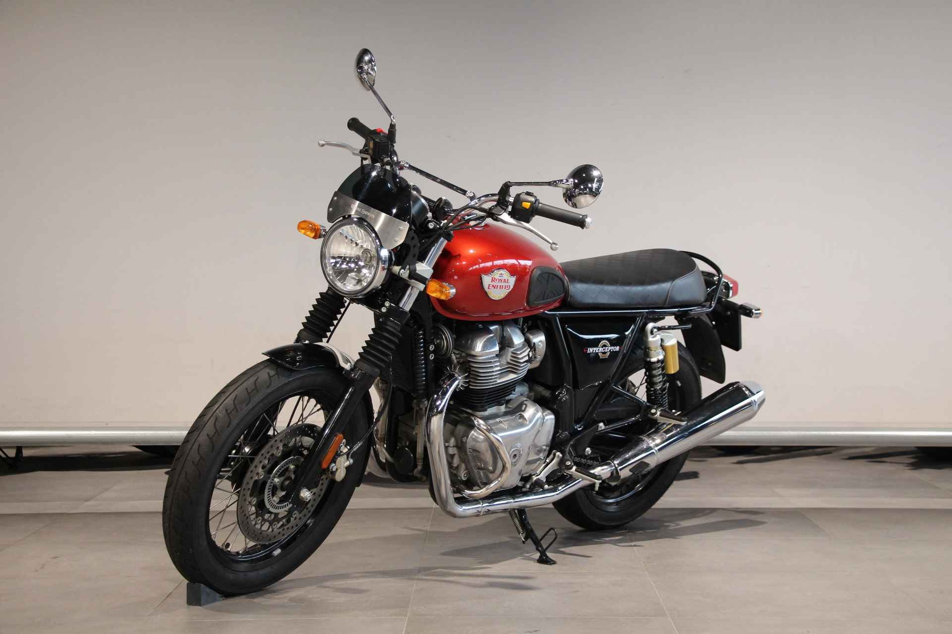 Royal-Enfield INTERCEPTOR 650 - 4/14