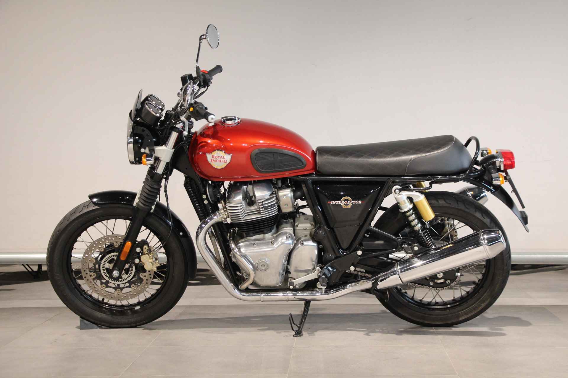 Royal-Enfield INTERCEPTOR 650 - 5/14