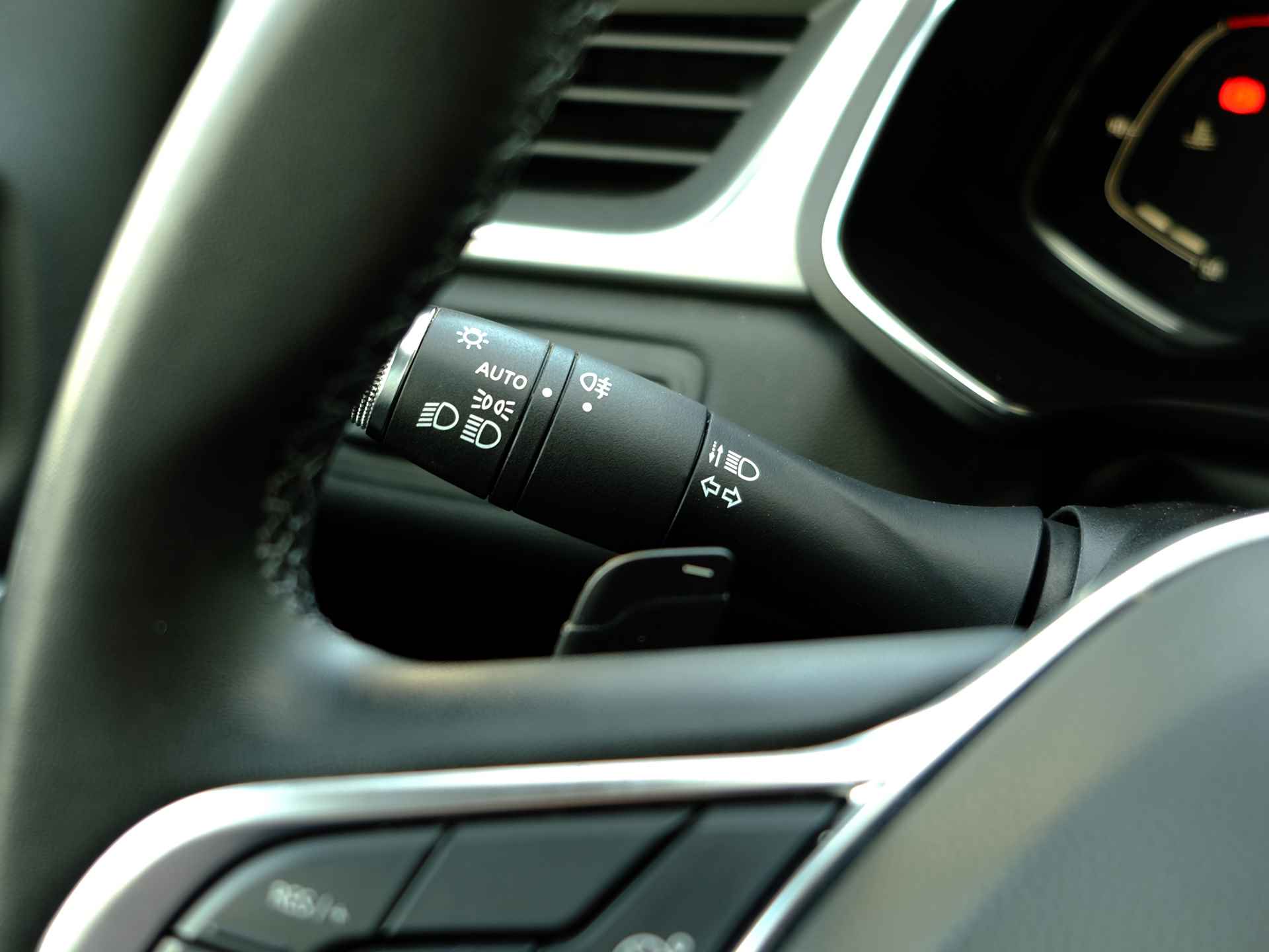 RENAULT Captur TCe 130pk Intens Automaat | Apple CarPlay & Android Auto | Bluetooth - 12/20