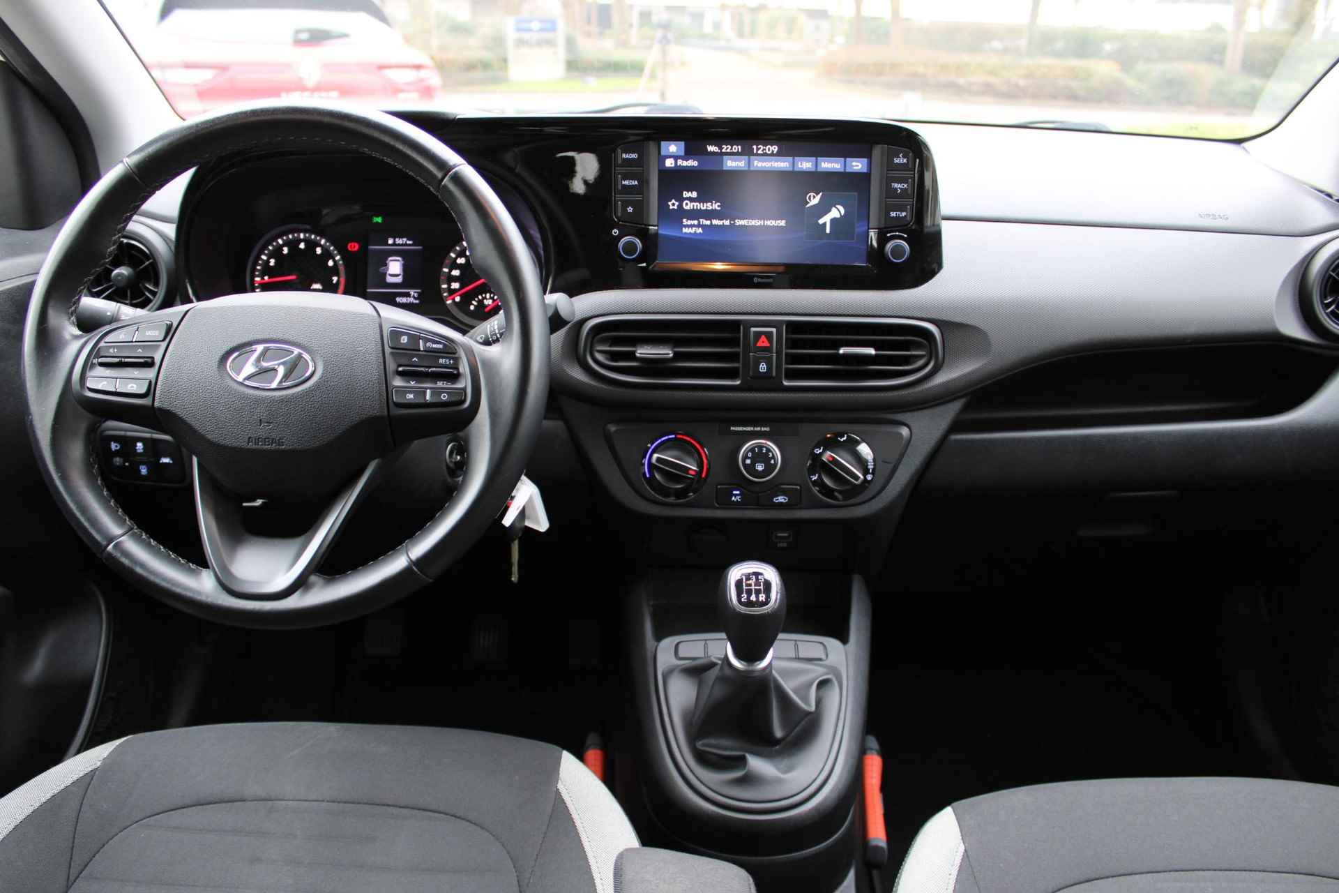 Hyundai i10 1.0 Comfort All season banden | Cruise control | Apple car play of  Android auto - 17/29