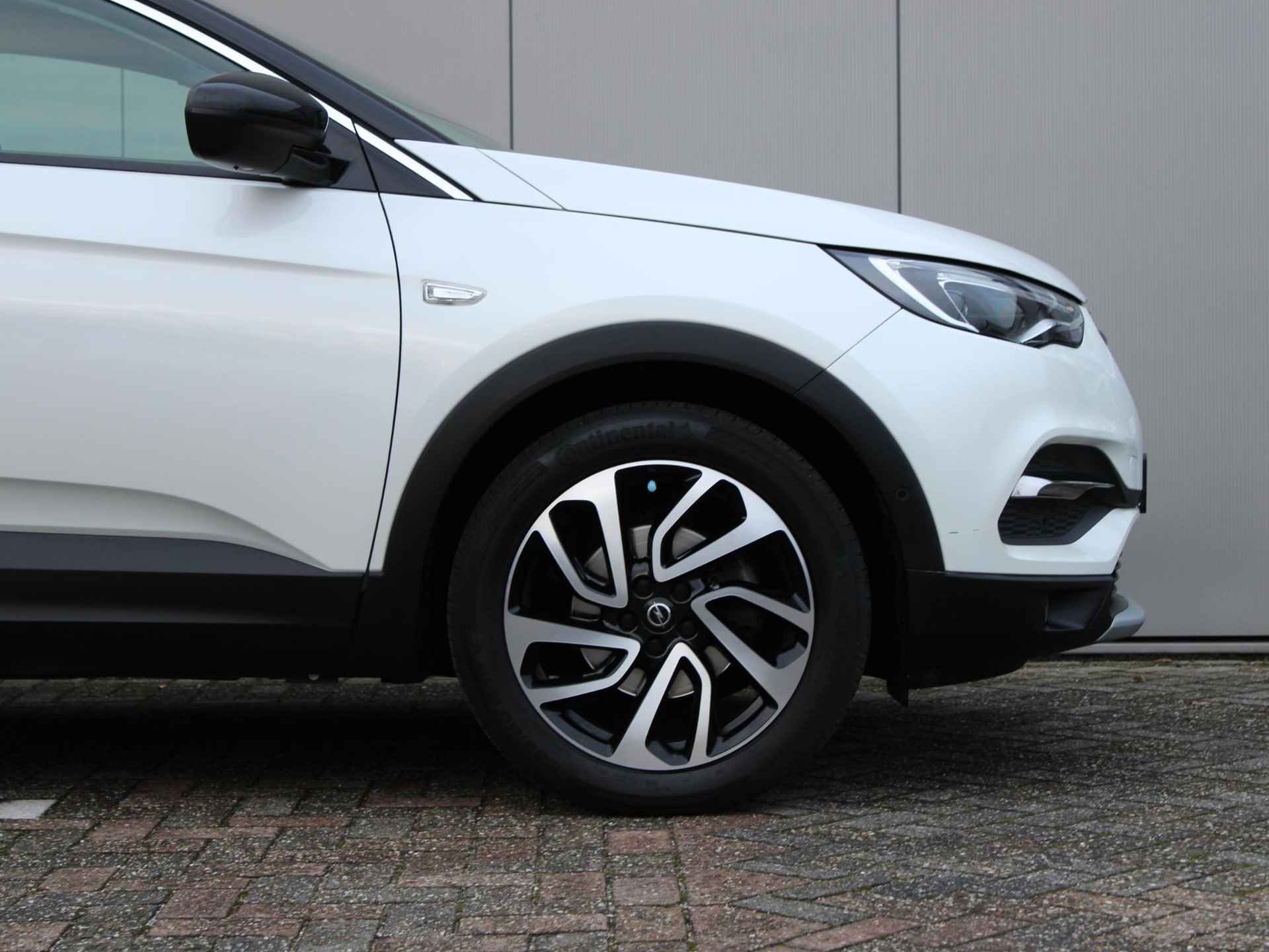 Opel Grandland X 1.2 Turbo Ultimate Automaat | Navi / Leder / Camera - 22/26