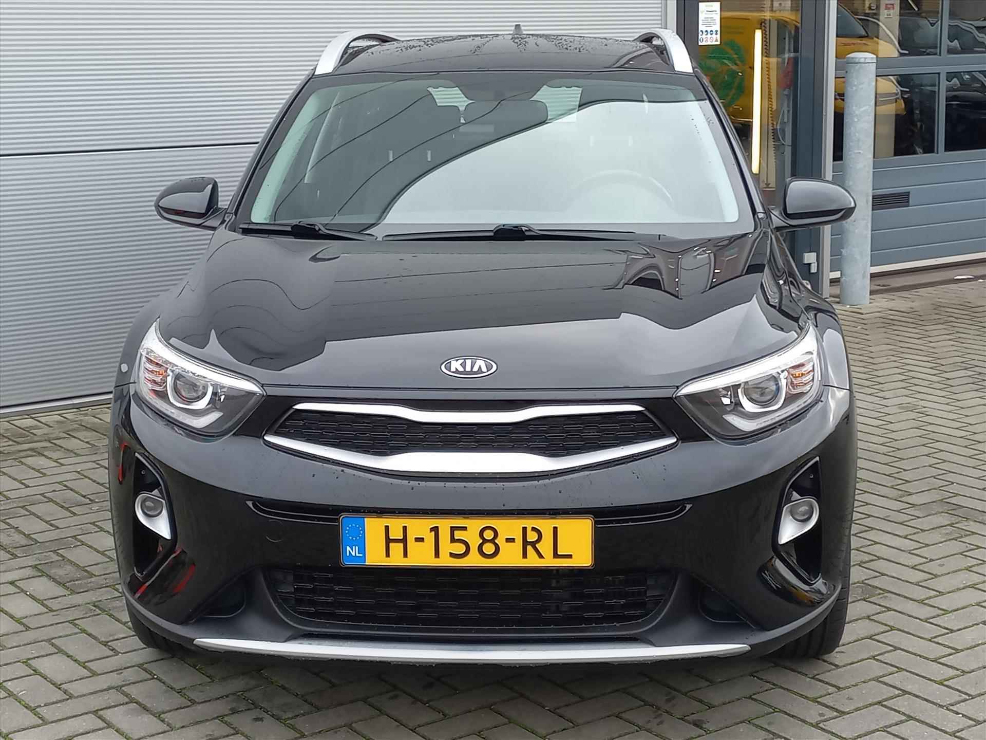 Kia Stonic 1.0T 100pk DynamicLine | Airconditioning | Navigatie | 17" Lm velgen | Camera | Cruise Control - 2/39