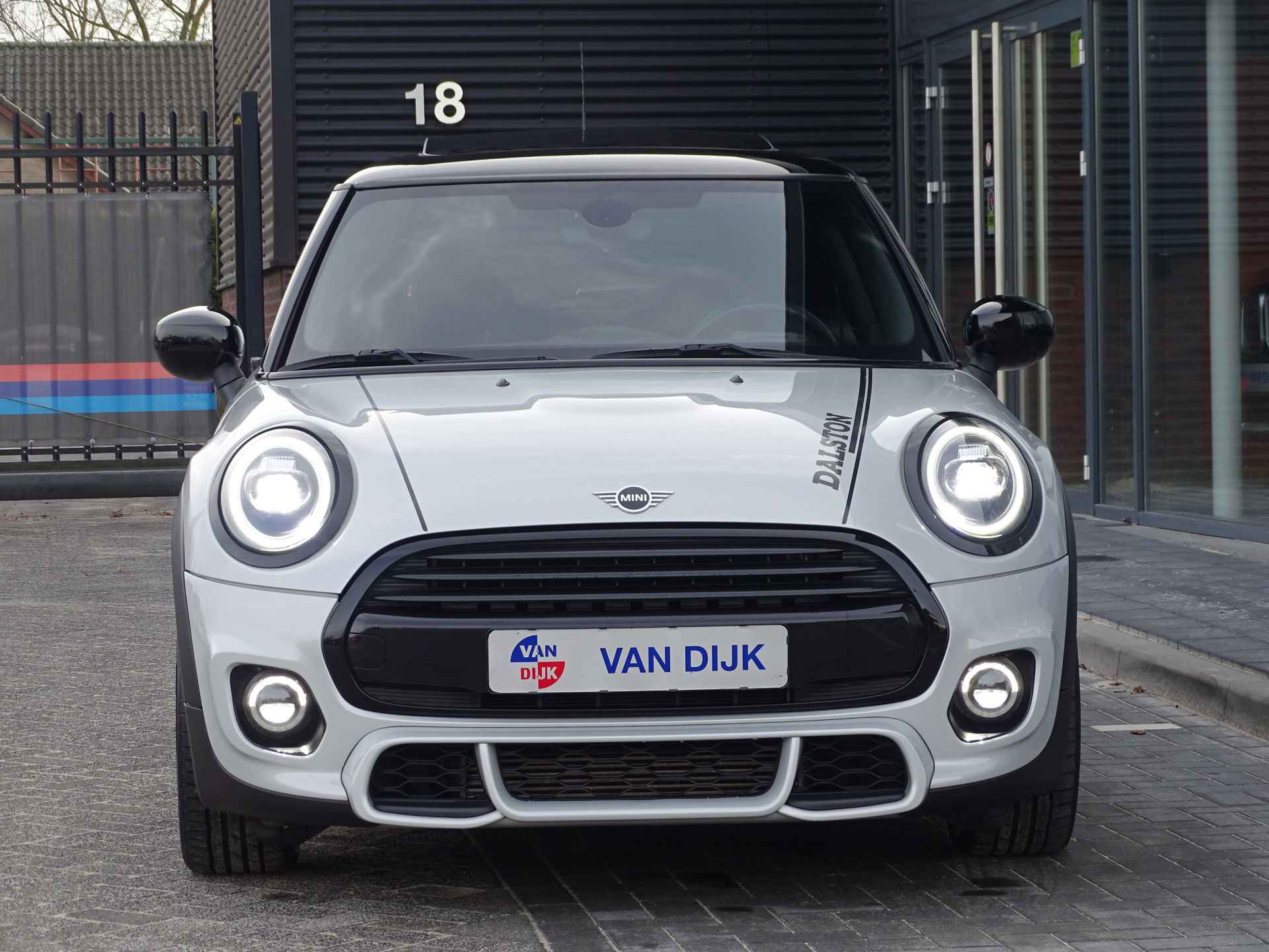 MINI Mini 1.5 Cooper Dalston Edit. Pano.Dak John Cooper Works pakket Apple Carplay LED 17” LM Track Spoke zwart - 3/43