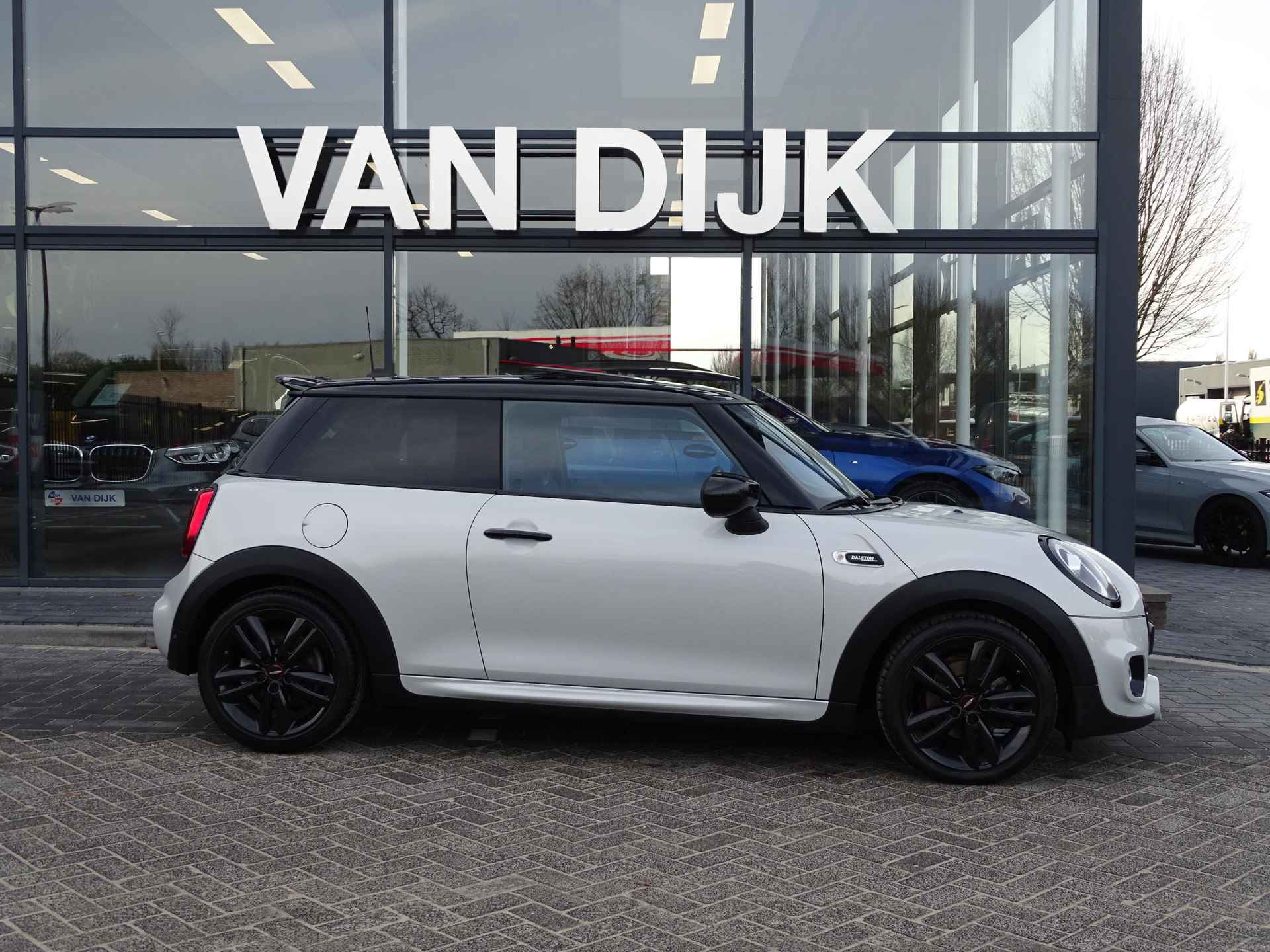 MINI Mini 1.5 Cooper Dalston Edit. Pano.Dak John Cooper Works pakket Apple Carplay LED 17” LM Track Spoke zwart - 4/43