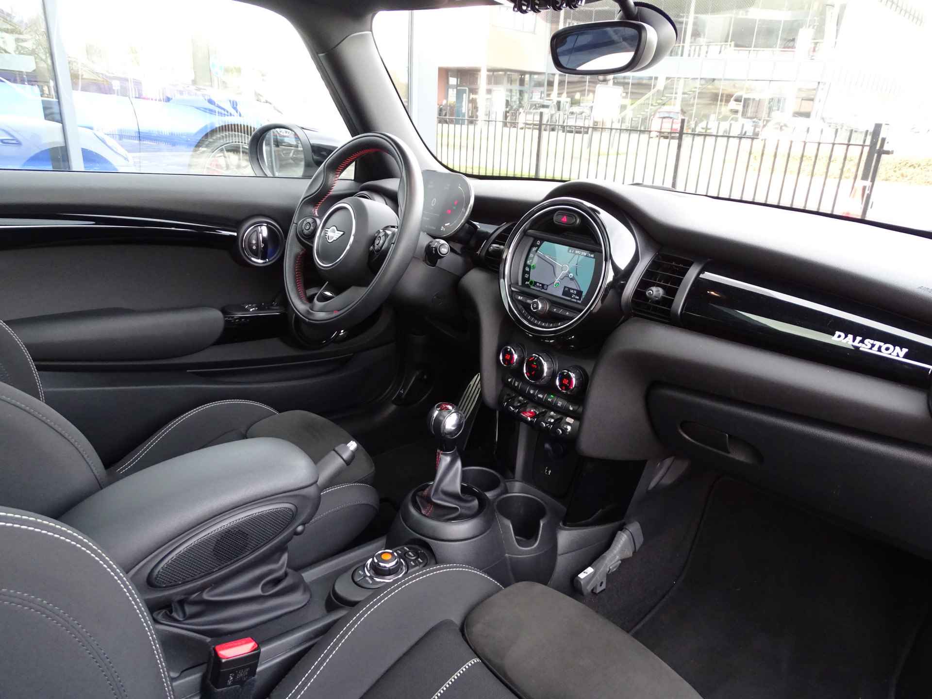 MINI Mini 1.5 Cooper Dalston Edit. Pano.Dak John Cooper Works pakket Apple Carplay LED 17” LM Track Spoke zwart - 7/43