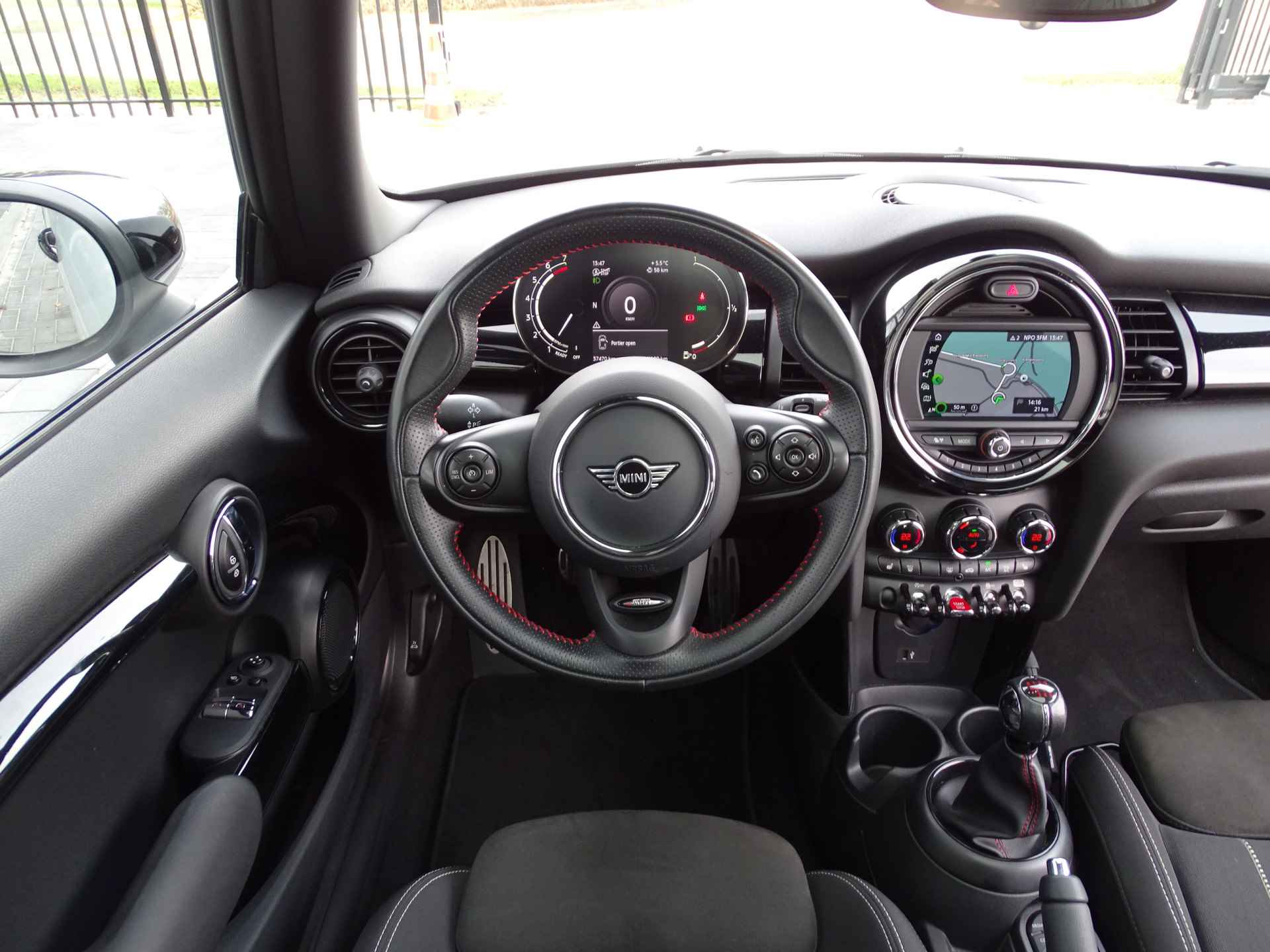 MINI Mini 1.5 Cooper Dalston Edit. Pano.Dak John Cooper Works pakket Apple Carplay LED 17” LM Track Spoke zwart - 8/43