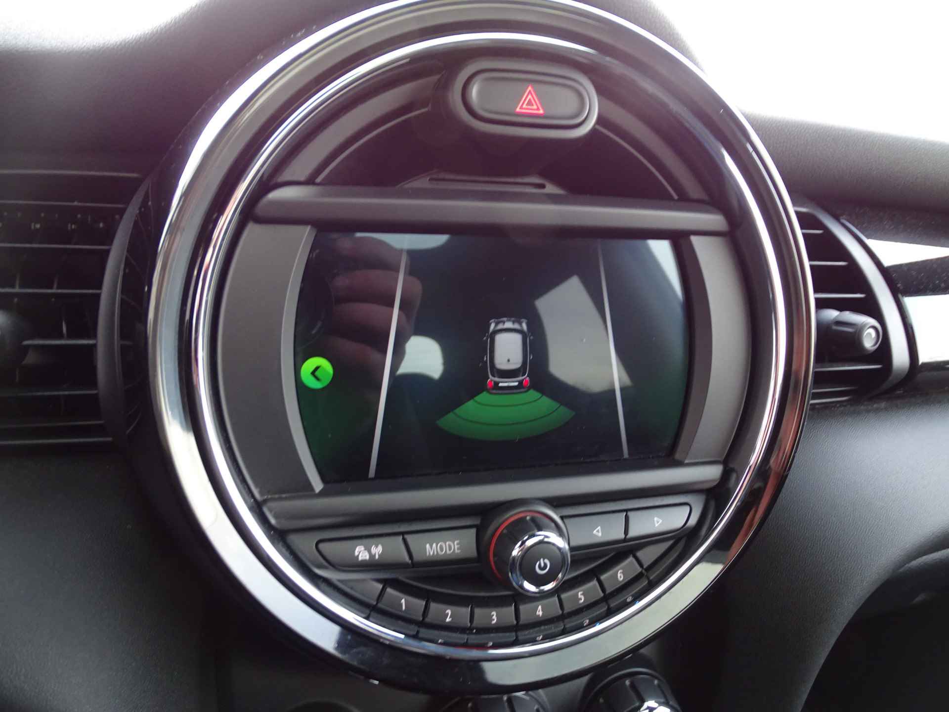 MINI Mini 1.5 Cooper Dalston Edit. Pano.Dak John Cooper Works pakket Apple Carplay LED 17” LM Track Spoke zwart - 28/43