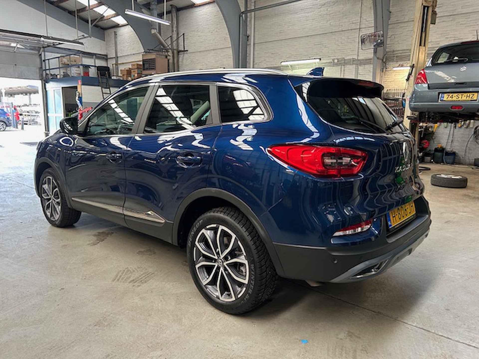 RENAULT Kadjar TCe 160pk EDC Automaat Intens | Navigatie Apple carplay / Android auto | Cruise control | Camera | Stoel + voorruit verw. | NAP  | Rijklaar prijs! - 5/25