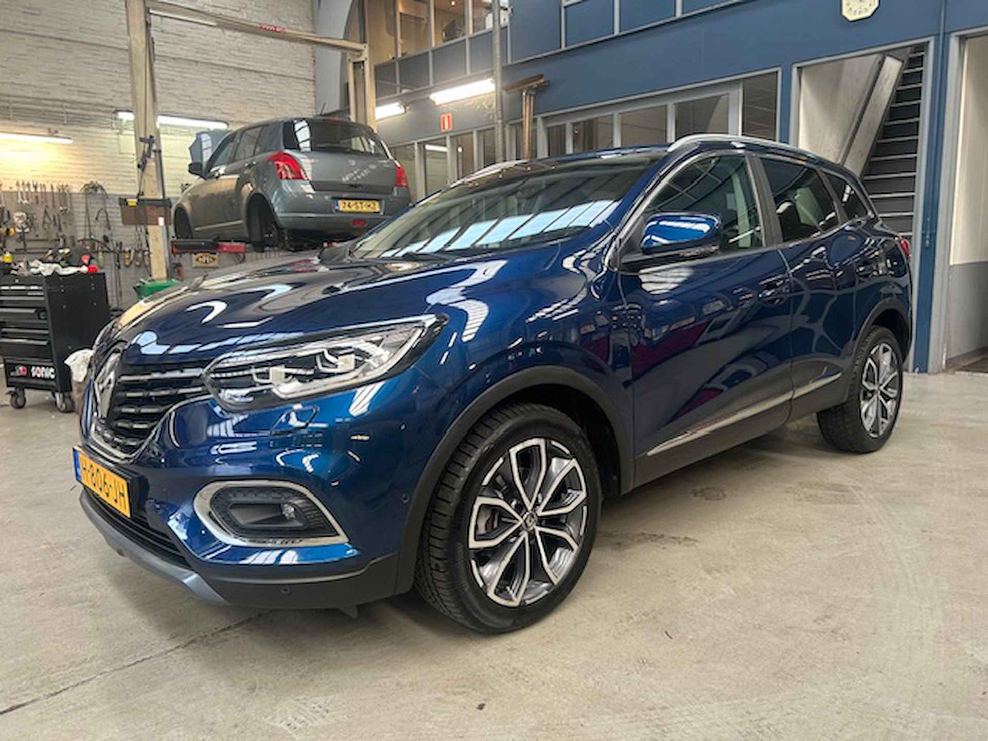 RENAULT Kadjar TCe 160pk EDC Automaat Intens | Navigatie Apple carplay / Android auto | Cruise control | Camera | Stoel + voorruit verw. | NAP  | Rijklaar prijs! - 4/25