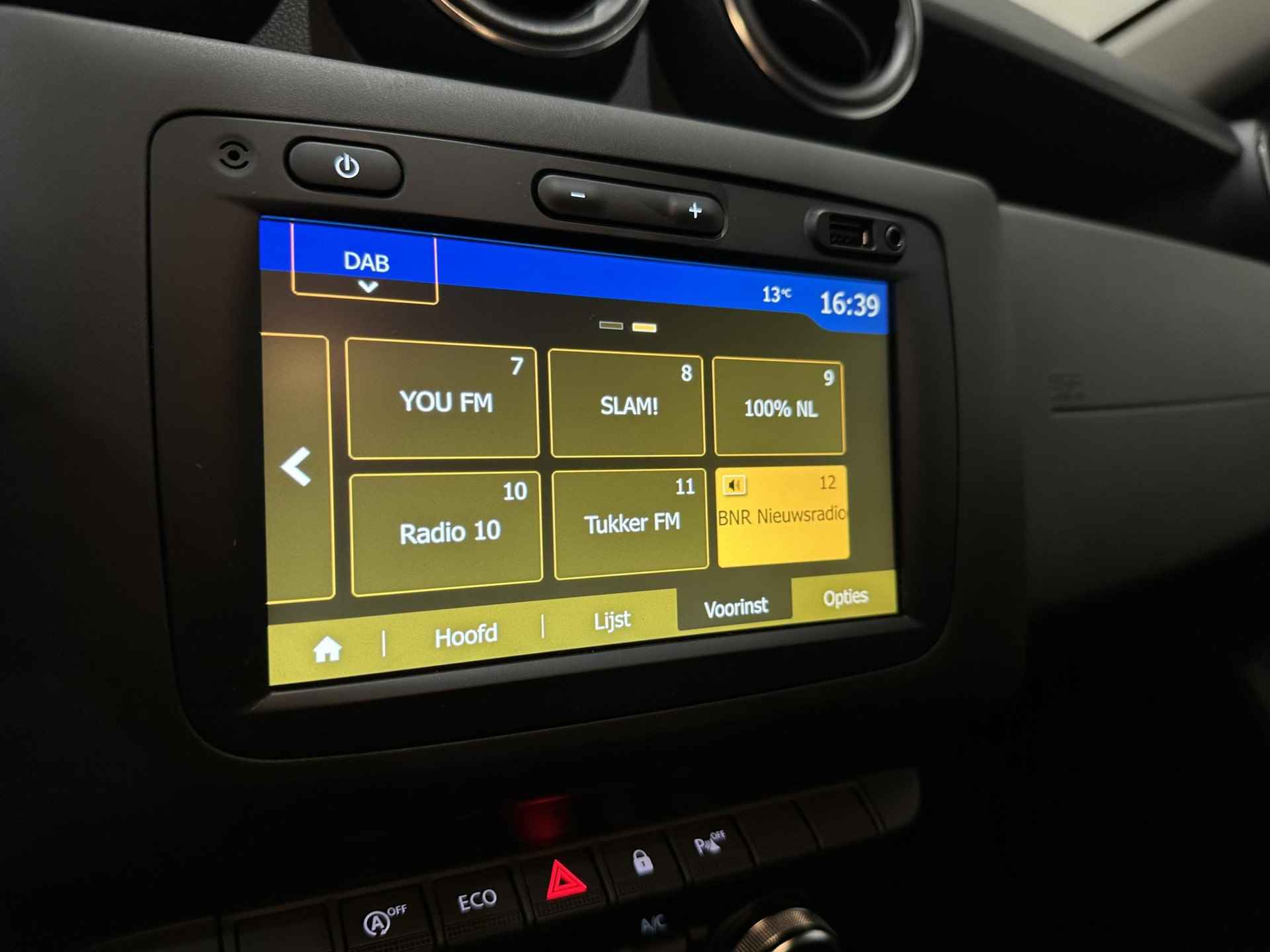 Dacia Duster 1.3 TCe 150 Prestige | Keyless entry | Stoelverwarming | Apple Carplay/Android Auto - 26/33