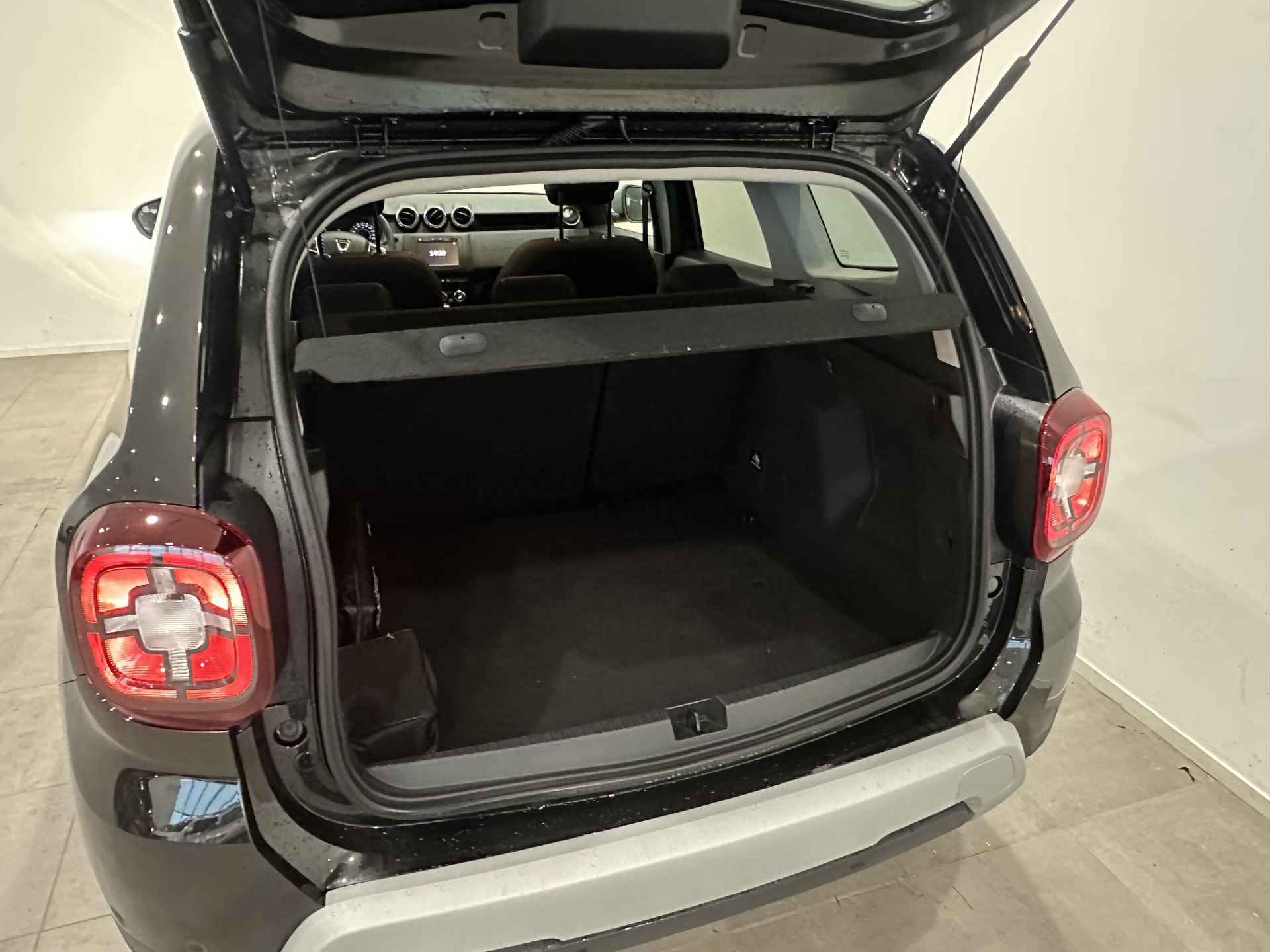 Dacia Duster 1.3 TCe 150 Prestige | Keyless entry | Stoelverwarming | Apple Carplay/Android Auto - 31/33