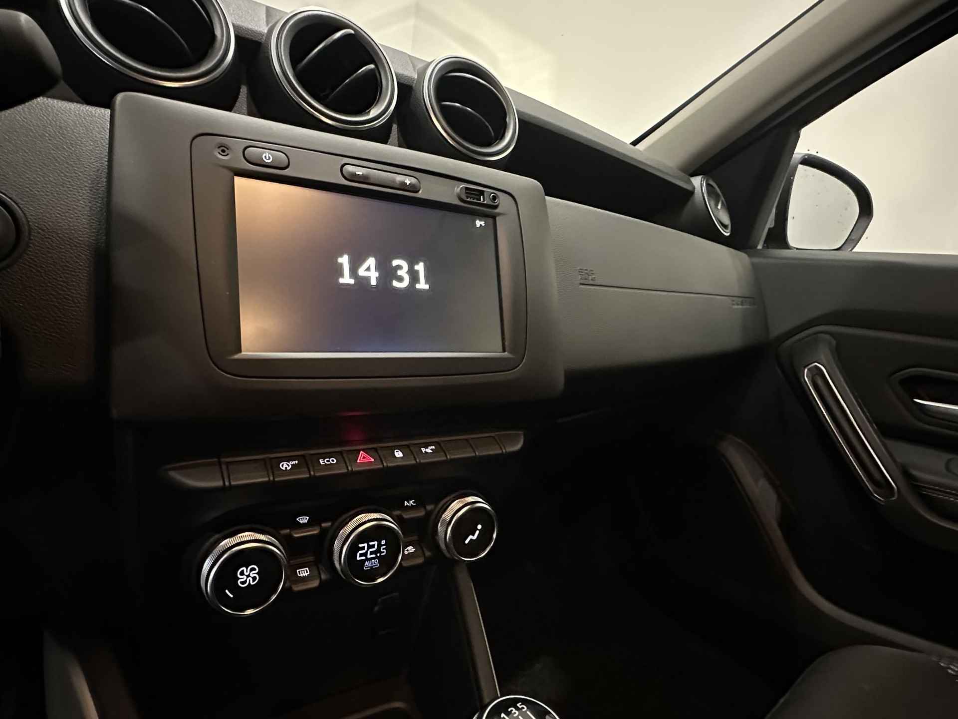 Dacia Duster 1.3 TCe 150 Prestige | Keyless entry | Stoelverwarming | Apple Carplay/Android Auto - 23/32