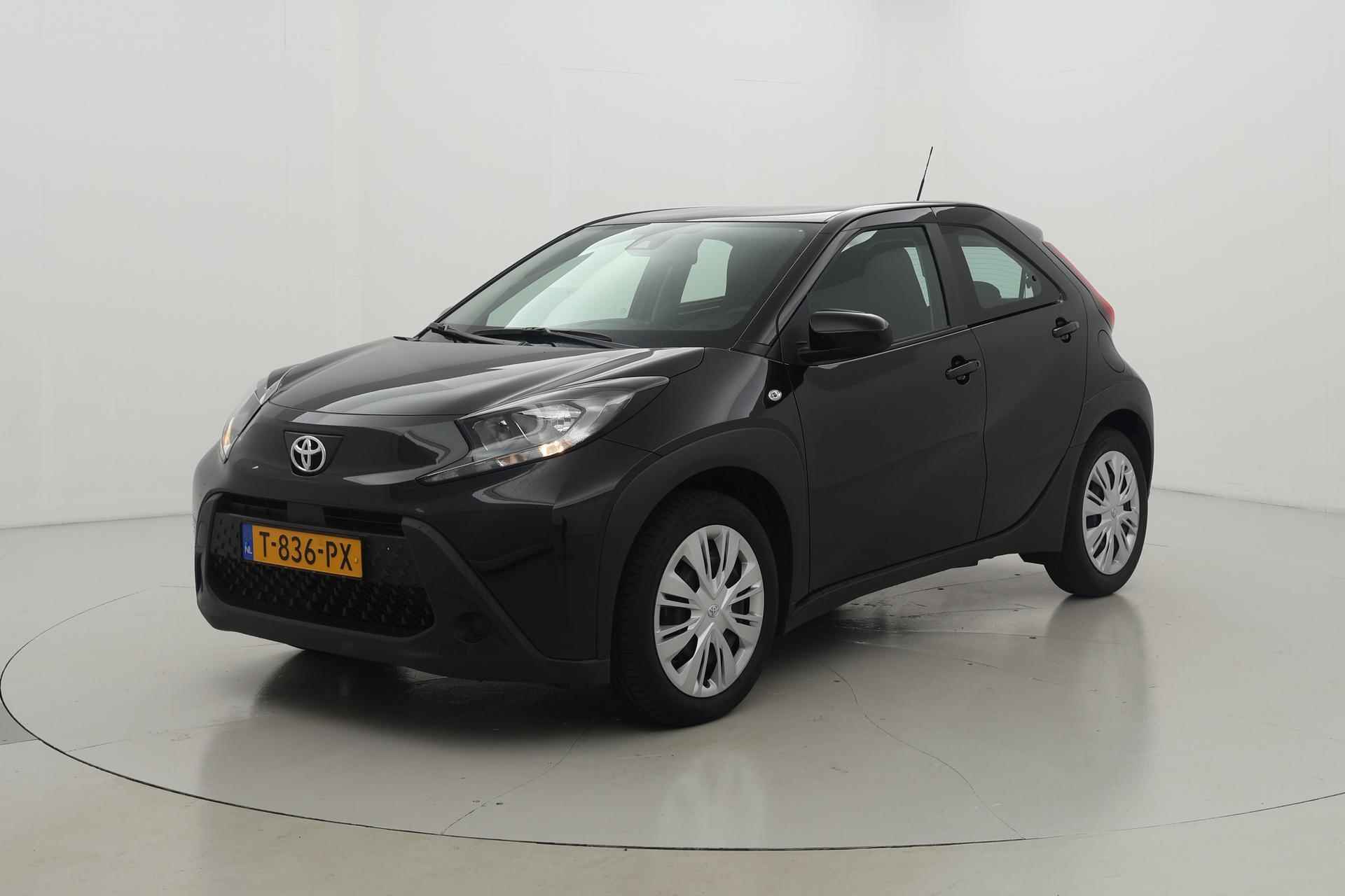 Toyota Aygo X 1.0 VVT-i MT play Apple\Android 5drs