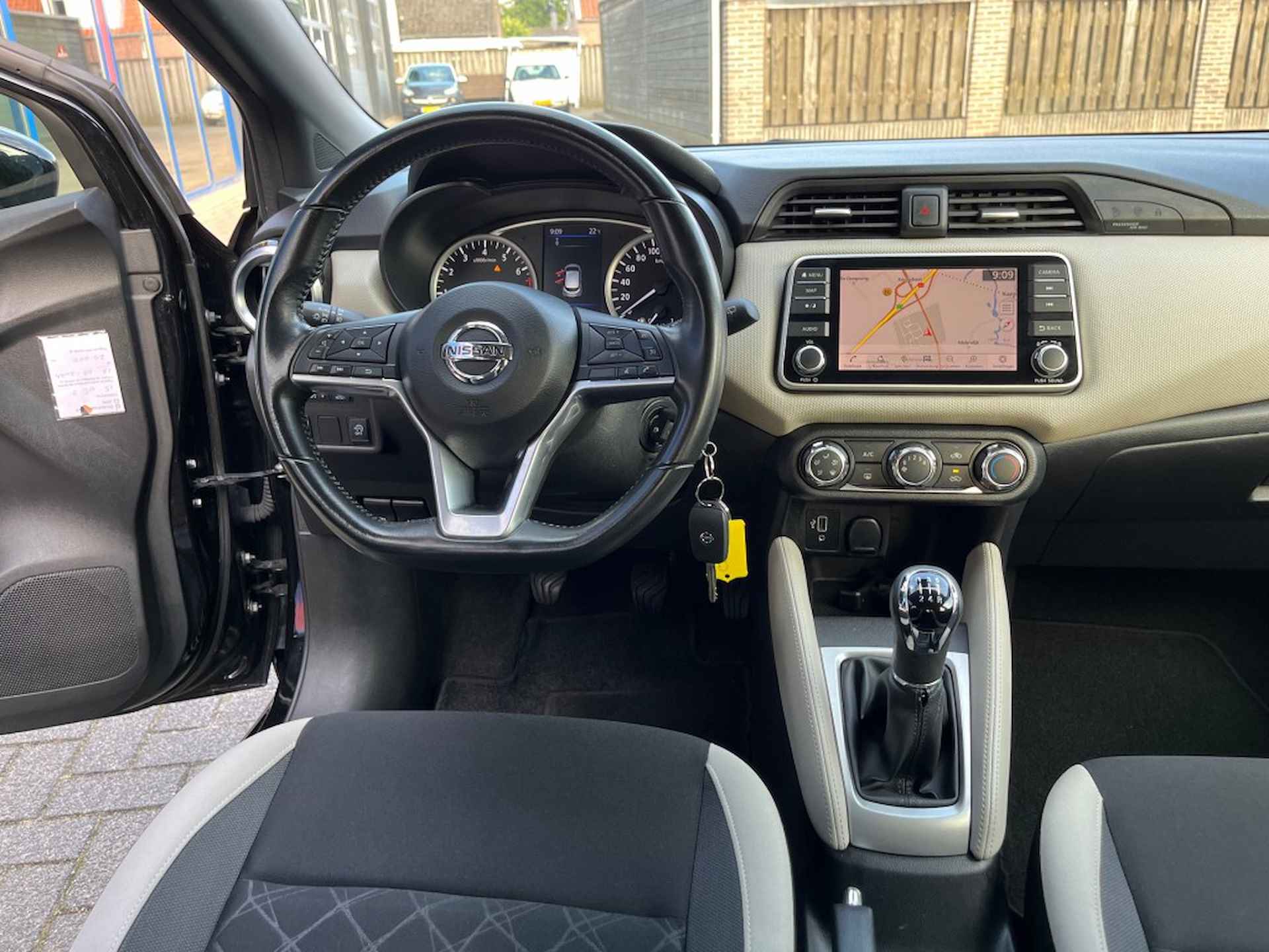 NISSAN Micra 1.0 IG-T 100pk Navi Carplay Camera 5-Deurs Airco bj2020 - 9/25