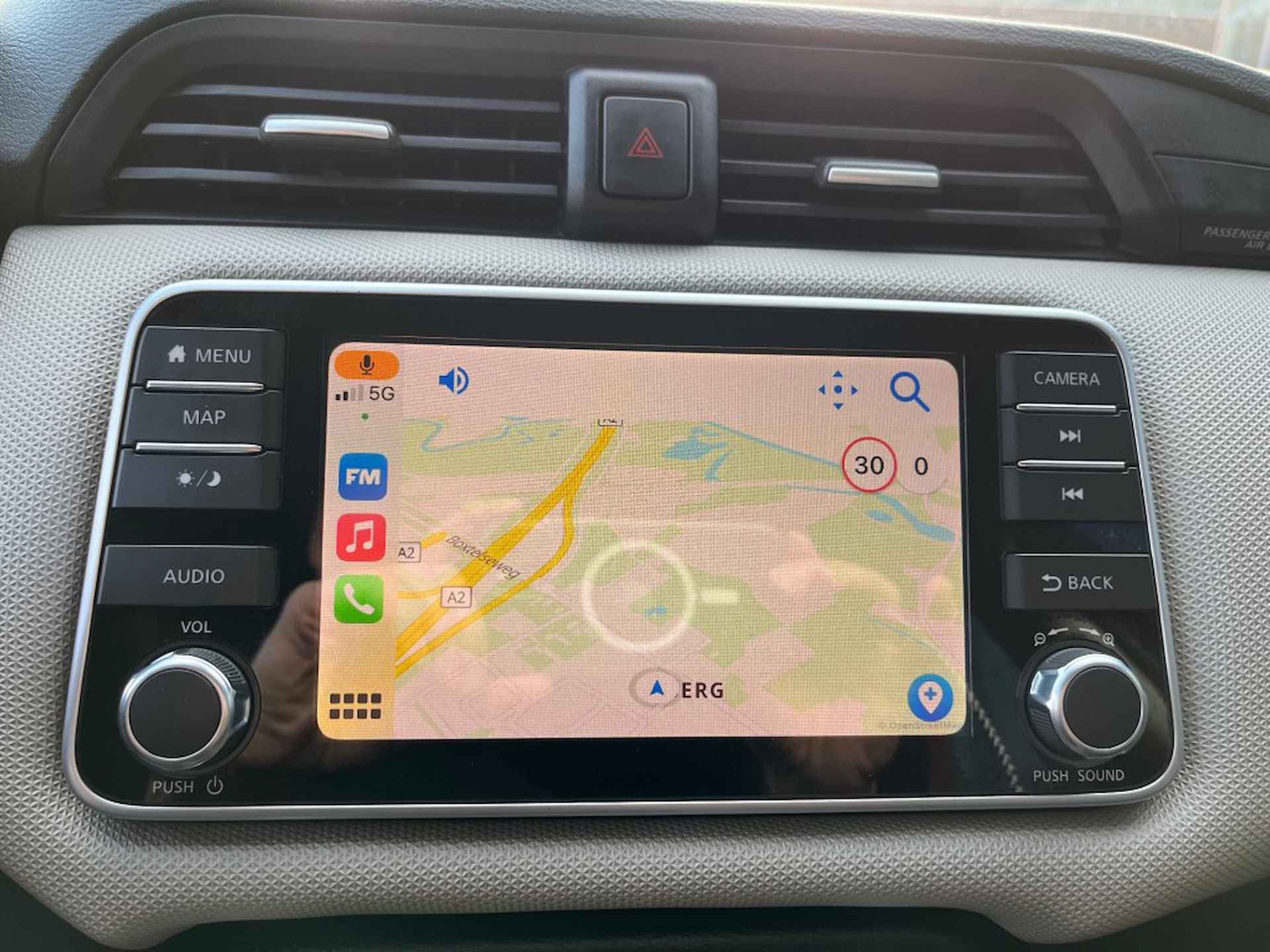 NISSAN Micra 1.0 IG-T 100pk Navi Carplay Camera 5-Deurs Airco bj2020 - 13/25