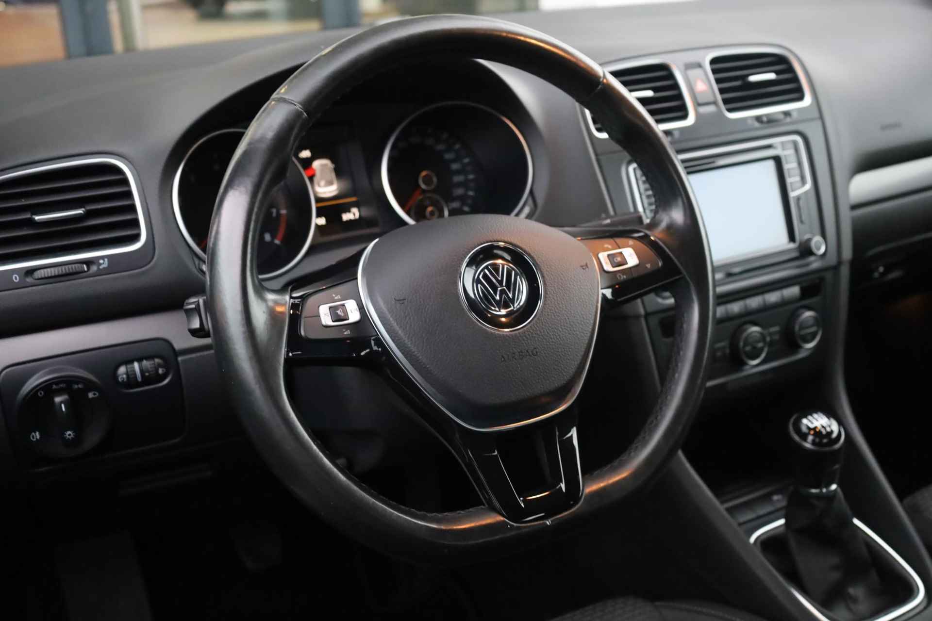 Volkswagen Golf Cabriolet 1.2 TSI BlueMotion 105PK / 77kW, NL Auto, alarm, cruise control, Apple Carplay / Android Auto, ECC, climatronic, dimmende binnenspiegel, navigatie, lederen multifunctioneel stuurwiel, cruise control, 16" LMV, LED achterlichten, regensensor - 18/33