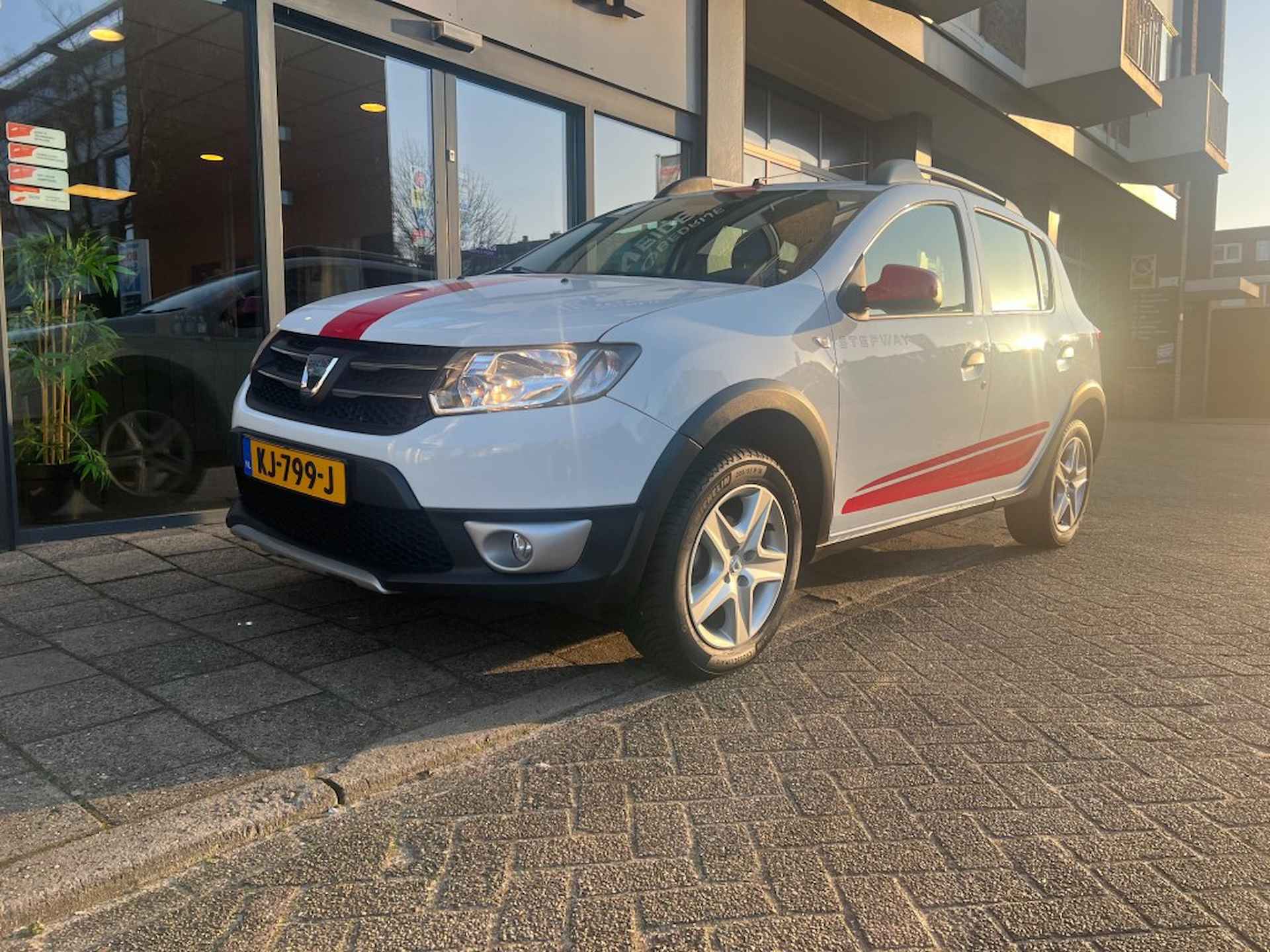 DACIA Sandero 0.9 TCE BI-Fuel Stepway  Laureate  NAP  NAV  AIRCO  LPG - 2/27