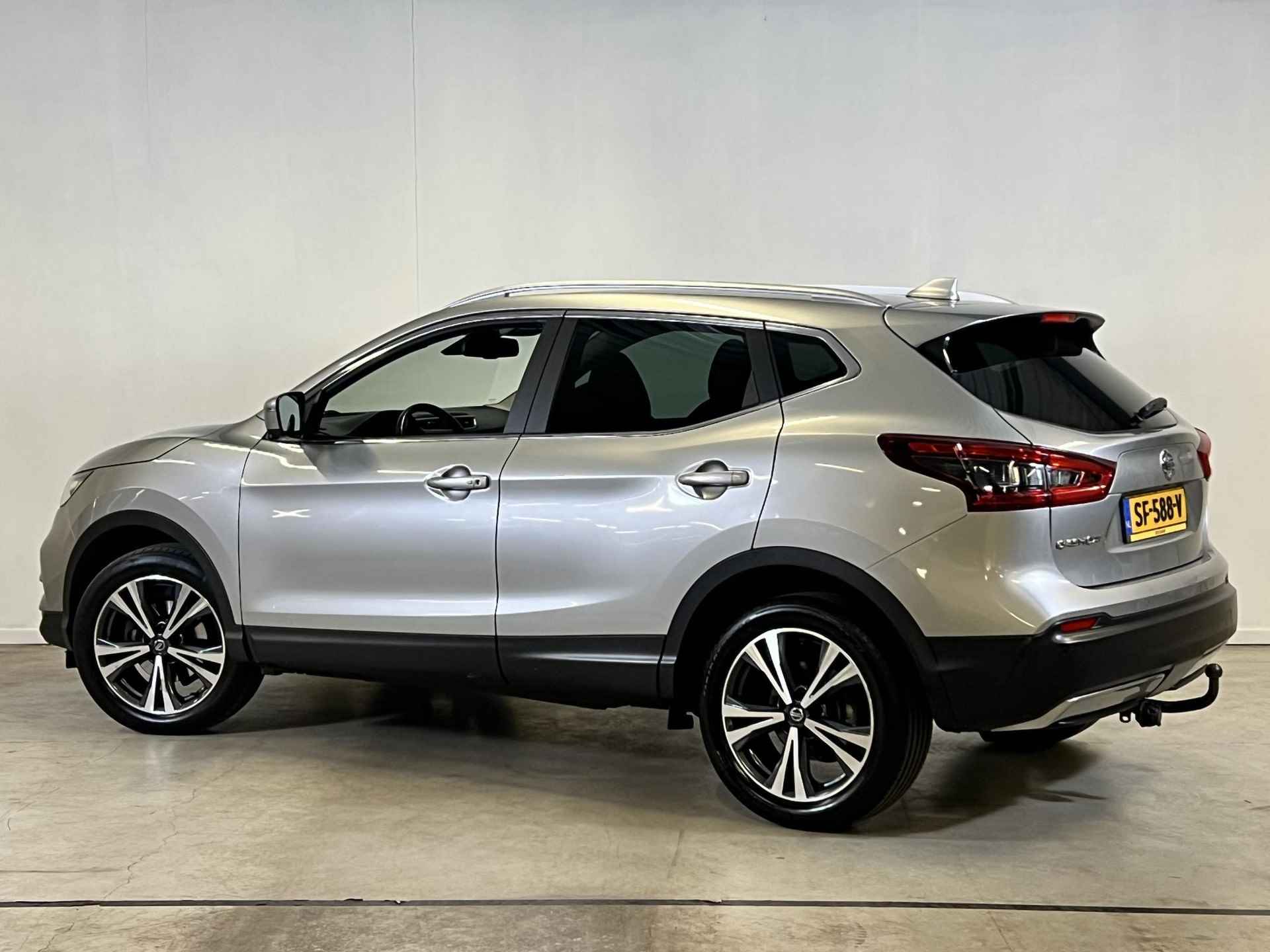 Nissan Qashqai 1.2 DIG-T 115 X-Tronic N-Connecta | Trekhaak | Panoramadak | 360º Camera | Keyless | 18-Inch | Navigatie - 3/27