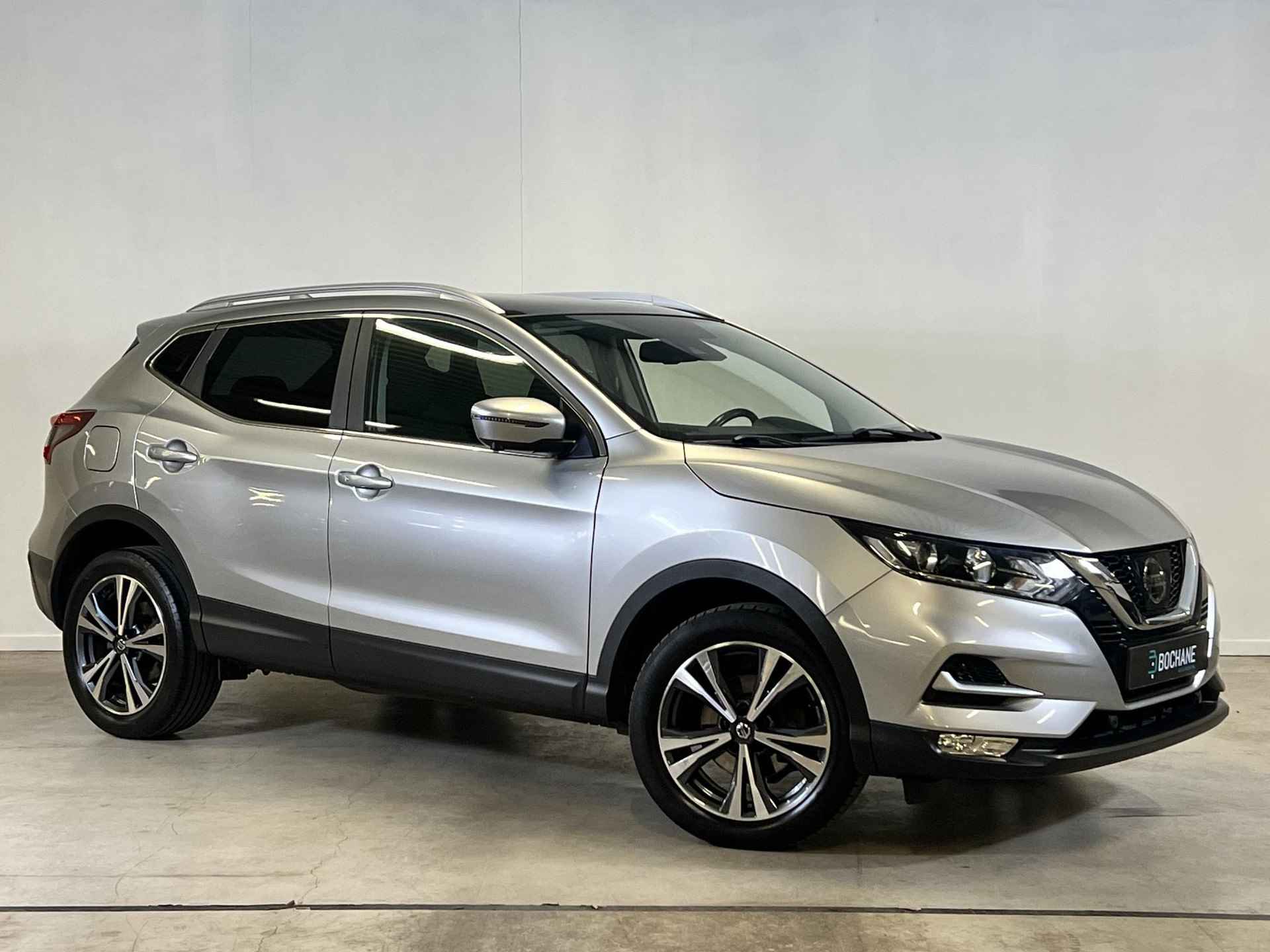 Nissan Qashqai 1.2 DIG-T 115 X-Tronic N-Connecta | Trekhaak | Panoramadak | 360º Camera | Keyless | 18-Inch | Navigatie - 8/27