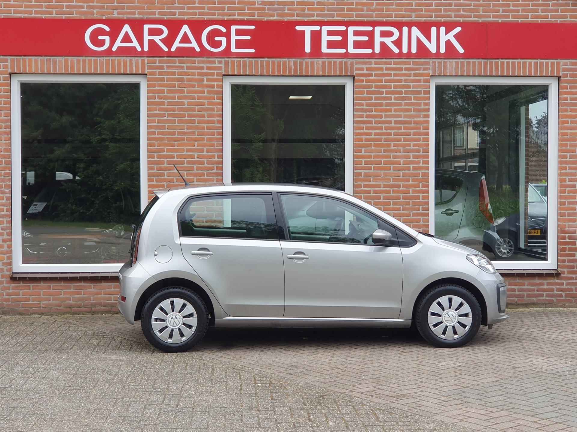 Volkswagen Up! 1.0 high up! 60PK 5drs airco, elektr. ramen, navi, dab, bluetooth RIJKLAAR - 15/17