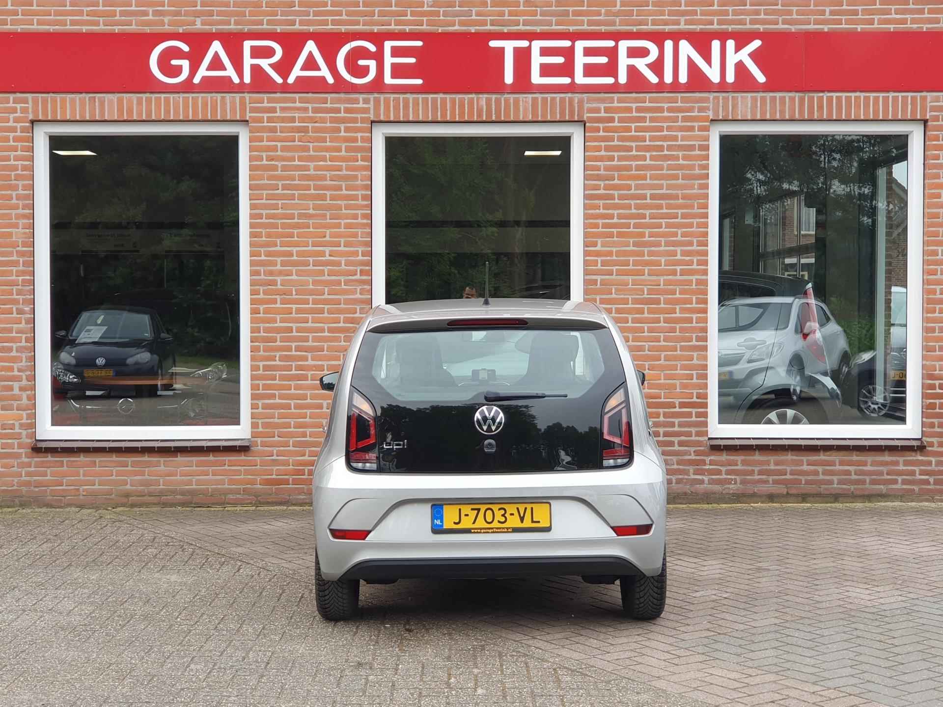 Volkswagen Up! 1.0 high up! 60PK 5drs airco, elektr. ramen, navi, dab, bluetooth RIJKLAAR - 16/17