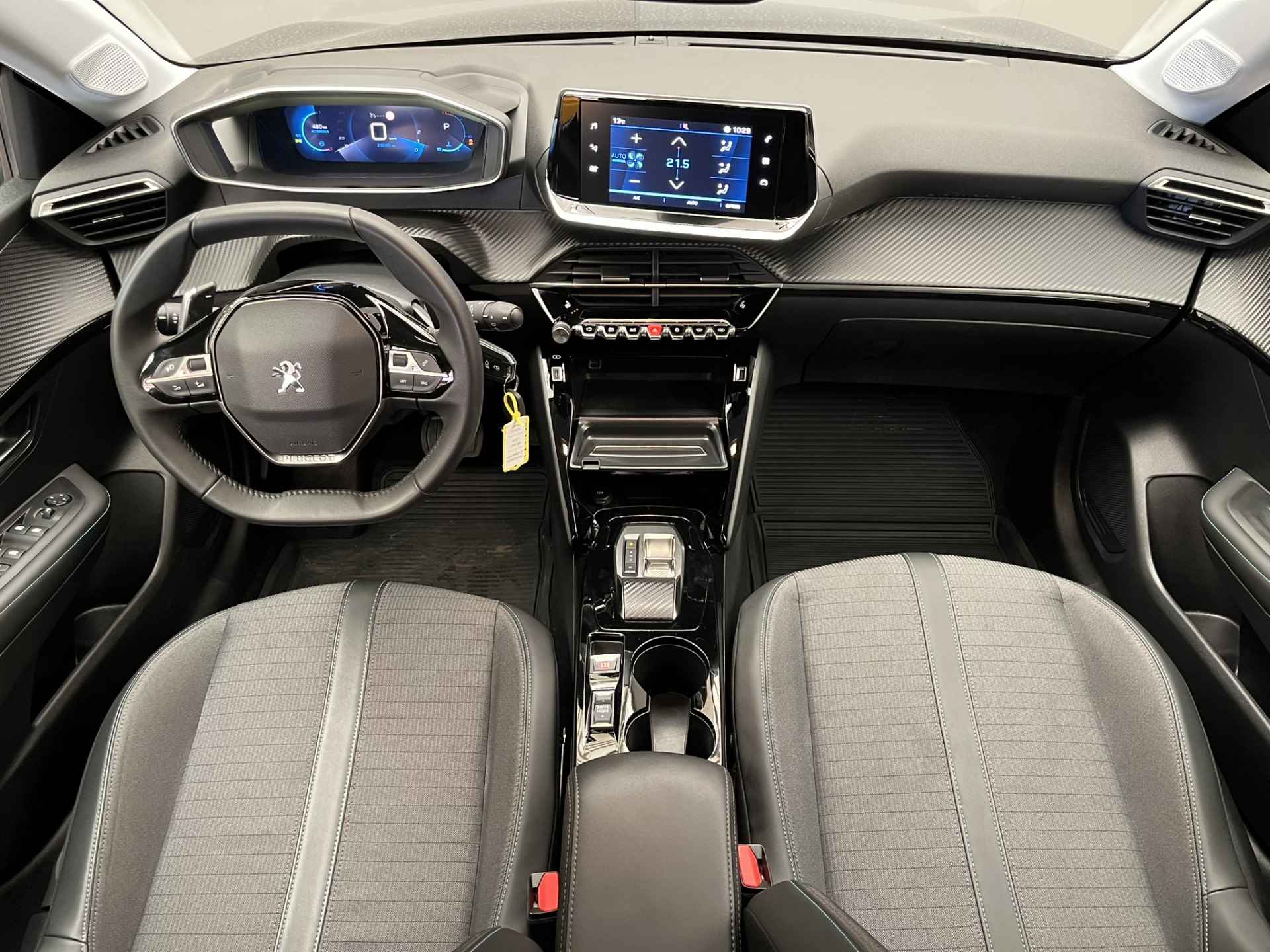 Peugeot 208 1.2 100PK Allure Pack | Camera | Carplay | Stoelverwarming | 16'' Lichtmetaal | Getint glas | Clima | Cruise | Bluetooth | Touchscreen | - 3/46