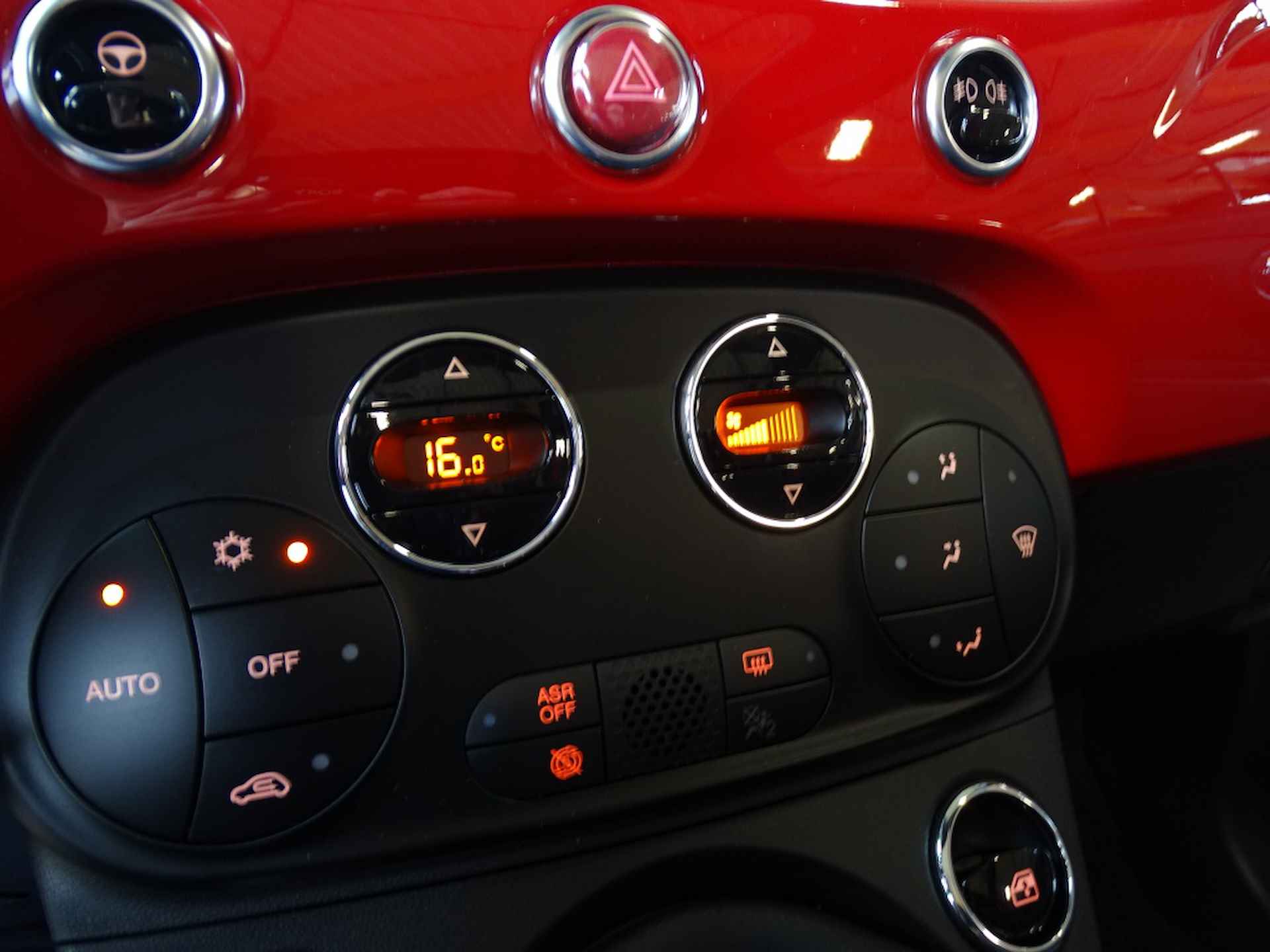 Fiat 500C 1.0 Hybrid Red - 22/31