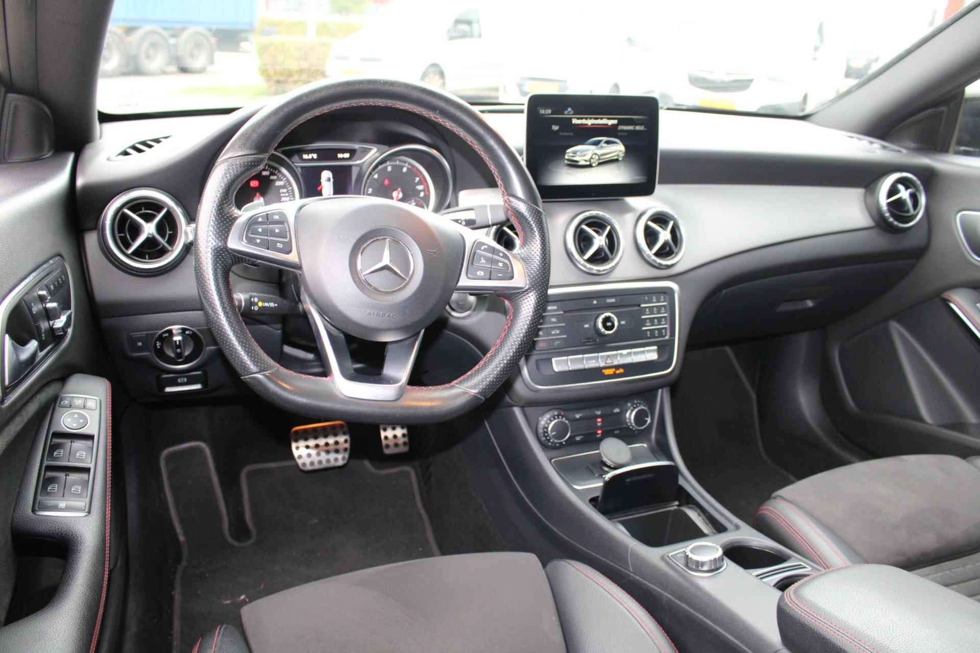 Mercedes-Benz CLA-klasse Shooting Brake 180 Business AMG-Pakket Panoramadak/Camera/Cruise/Navigatie - 10/18