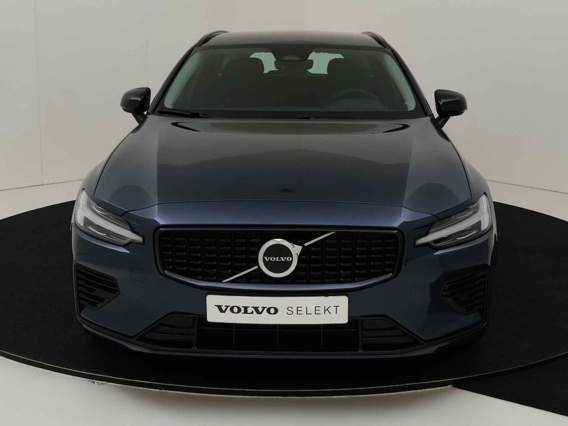 Volvo V60 T6 AWD Plus Dark | Long Range | Stoelverwarming | - 3/35