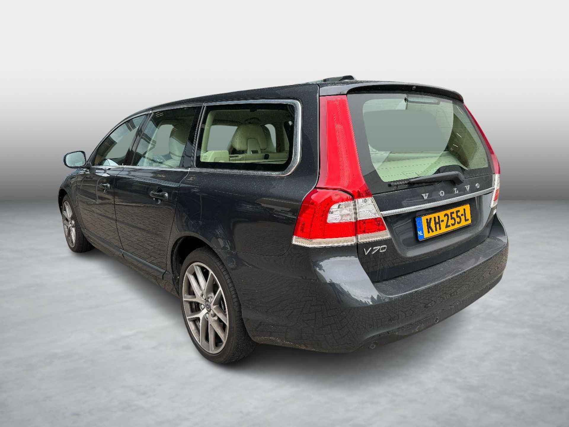 Volvo V70 2.0 T4 Polar | 1ste Eigenaar | Stand Kachel | Leder | B-Xenon | High Performance audio | - 9/9