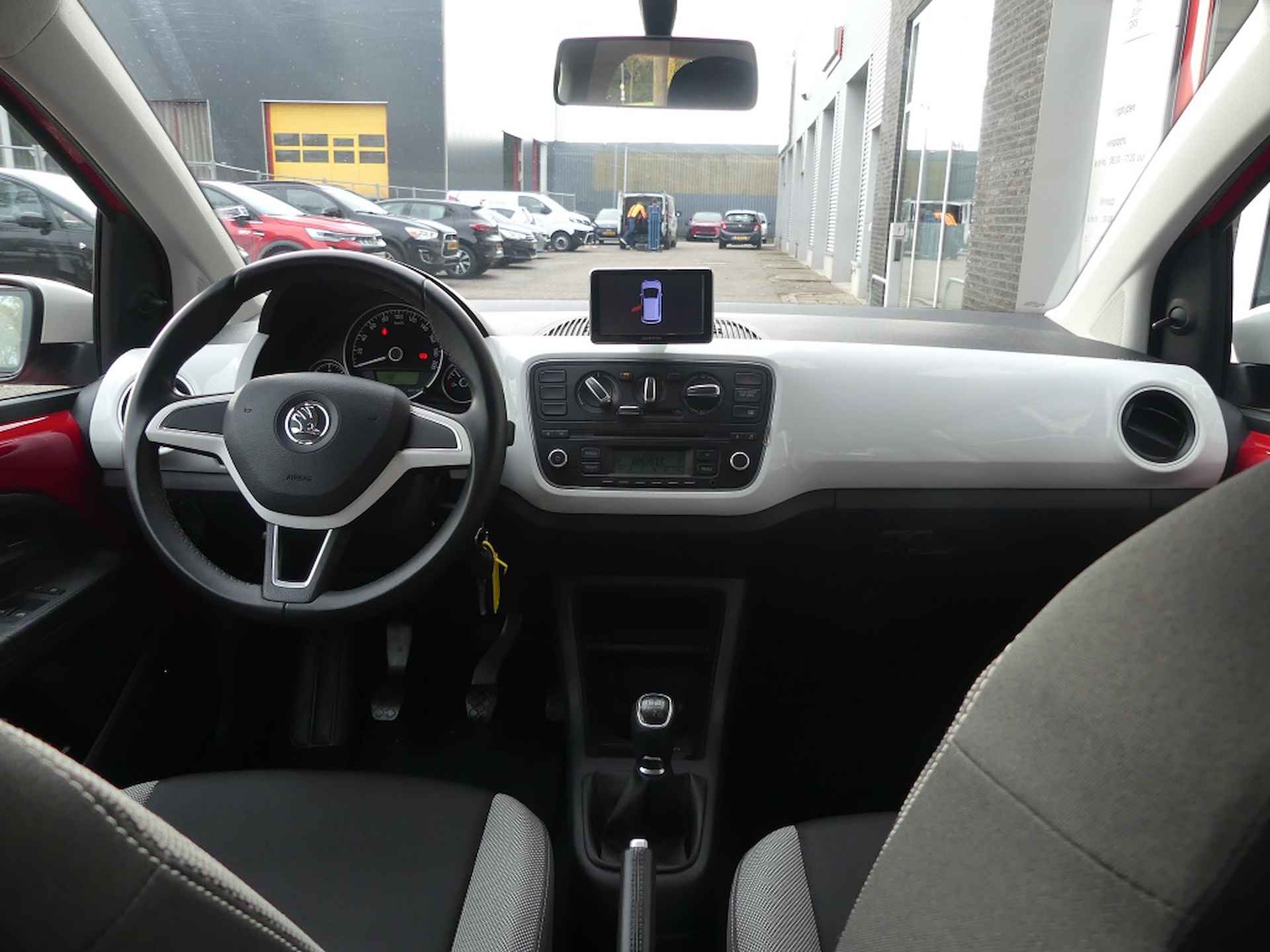 Skoda Citigo 1.0 GreenTech Active | Navigatie | Airco | Centr Deurvergr - 17/21