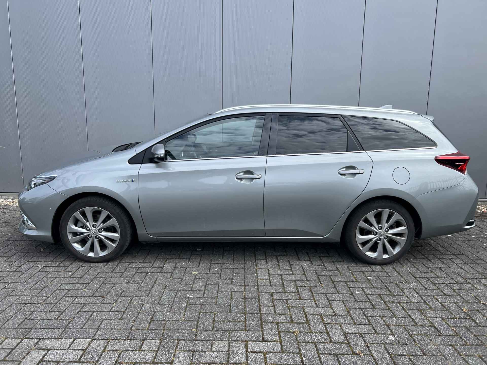 Toyota Auris Touring Sports 1.8 Hybrid Energy Plus - 24/31