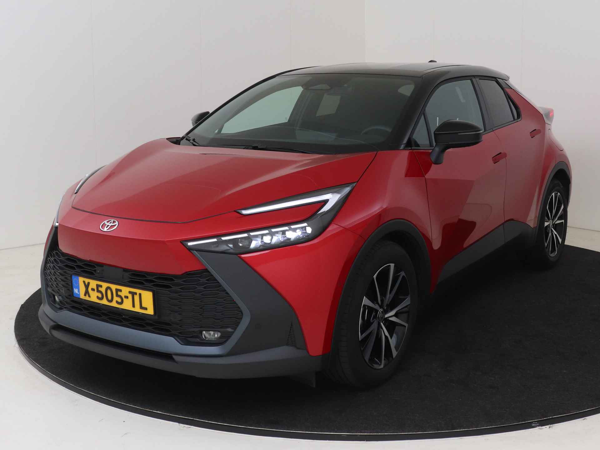 Toyota C-HR Hybrid 140 First Edition *demo | Cloud Navigatie | Climate control | Cruise control-adaptive | Sensoren v+a | 360 Camera | Elektrische Achterklep | - 27/50