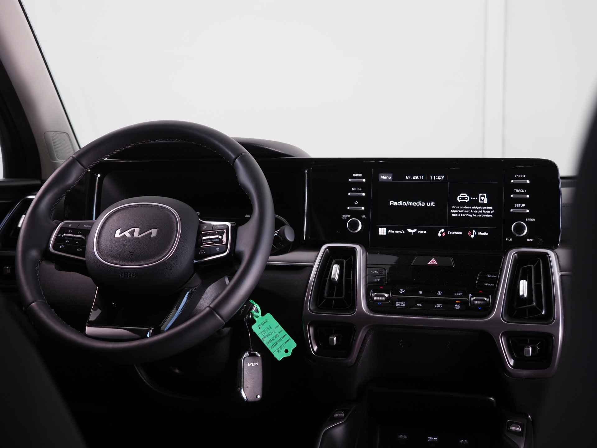 Kia Sorento 1.6 T-GDI Plug-in Hybrid 4WD DynamicLine 7p. | Adaptive Cruise Control | Achteruitrijcamera | Apple Carplay/Android Auto | Carkit | DAB | LED | Voorstoelen/Stuur Verwarmd | Volledig Digitaal Instrumentenpaneel | - 25/40