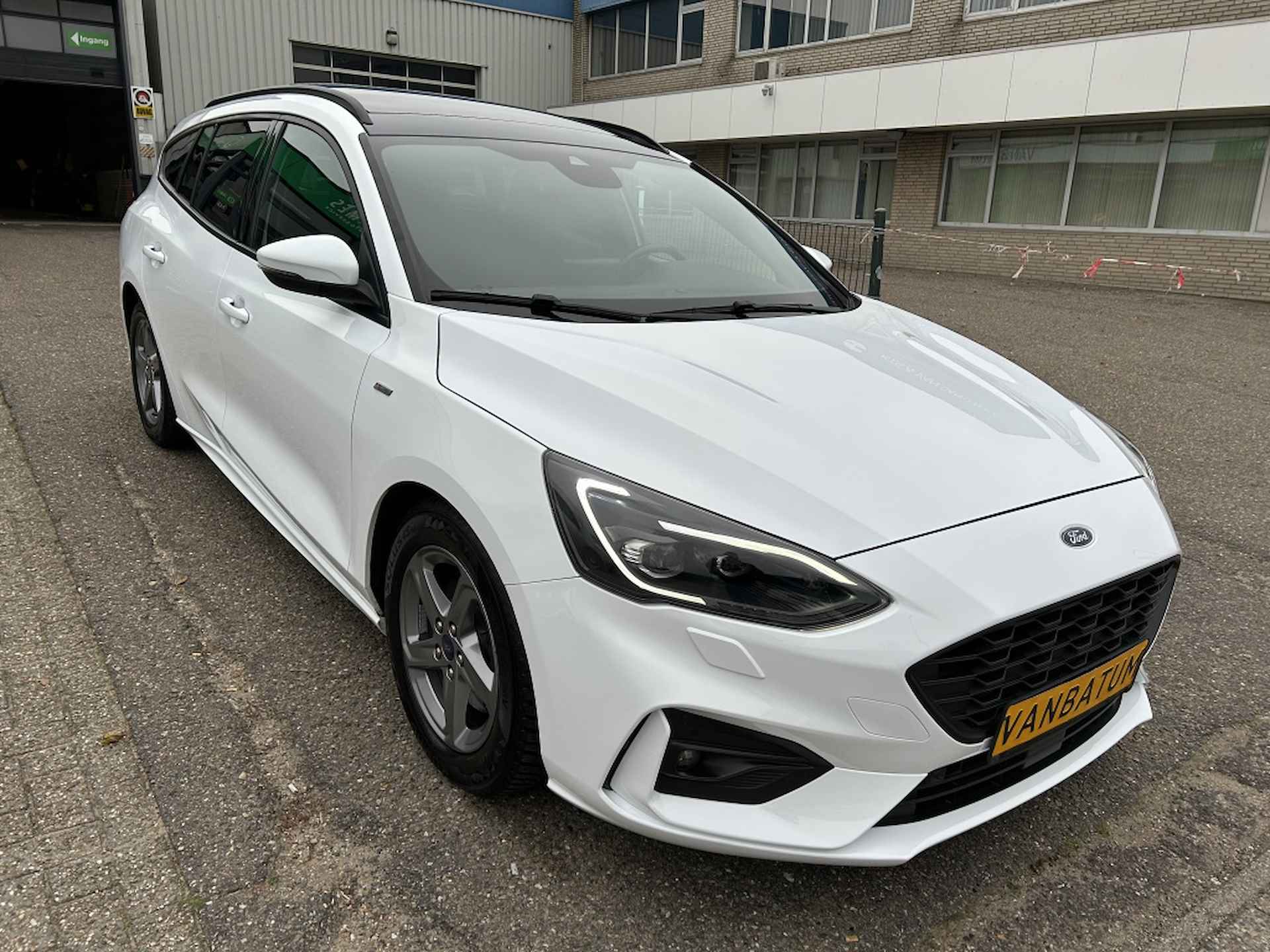 Ford Focus Wagon 1.5 EcoBoost ST Line Panodak Automaat - 4/29