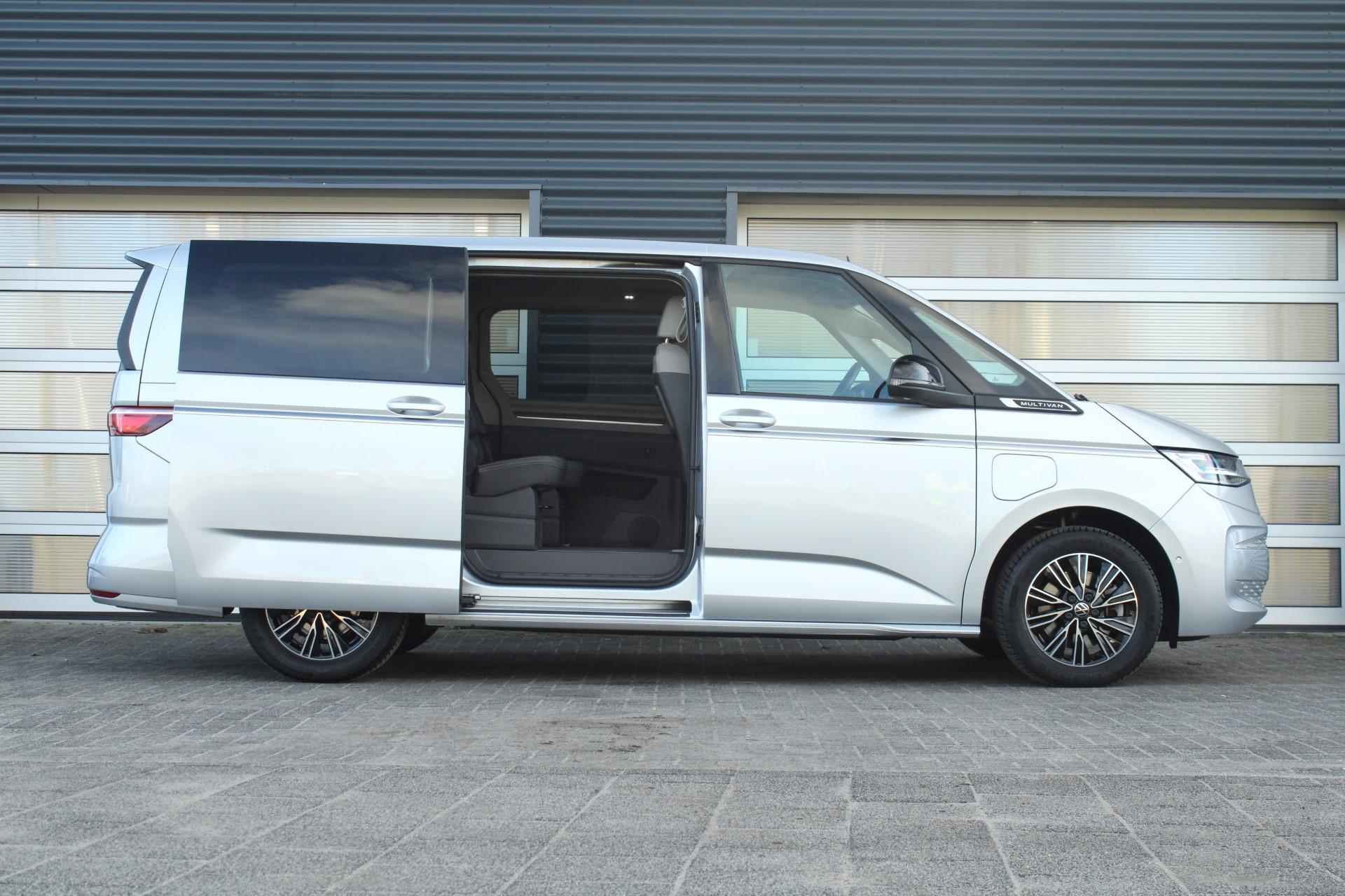 Volkswagen Multivan 1.4 eHybrid L2H1 Bulli 218pk DSG | 7-zits | Climatronic | Elektrische schuifdeuren | Trekhaak - 18/62