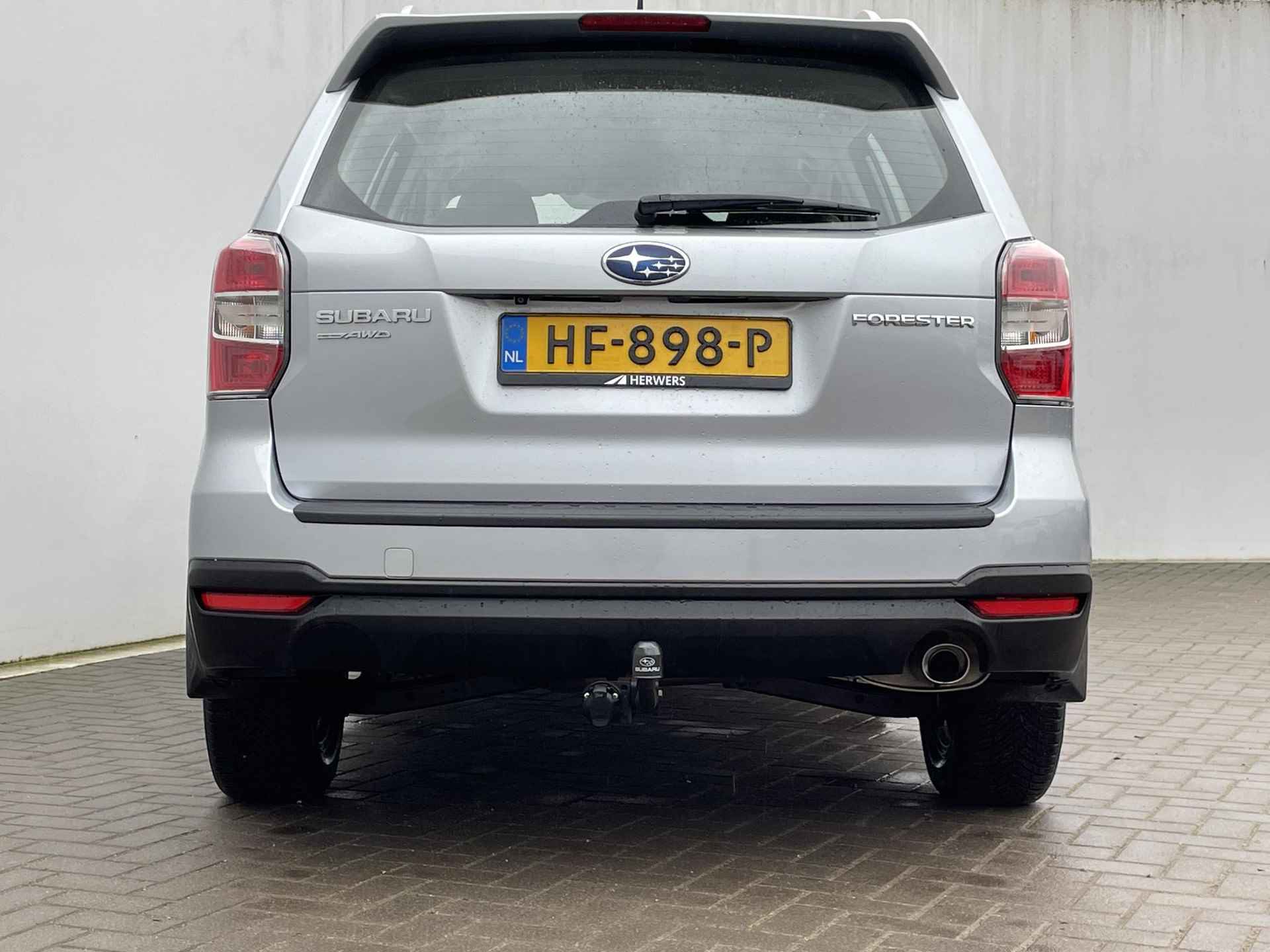 Subaru Forester 2.0 Luxury 150PK / Automaat / Airco / Alpine Navigatie / Lederen bekleding / Trekhaak (2000 kg) - 39/44