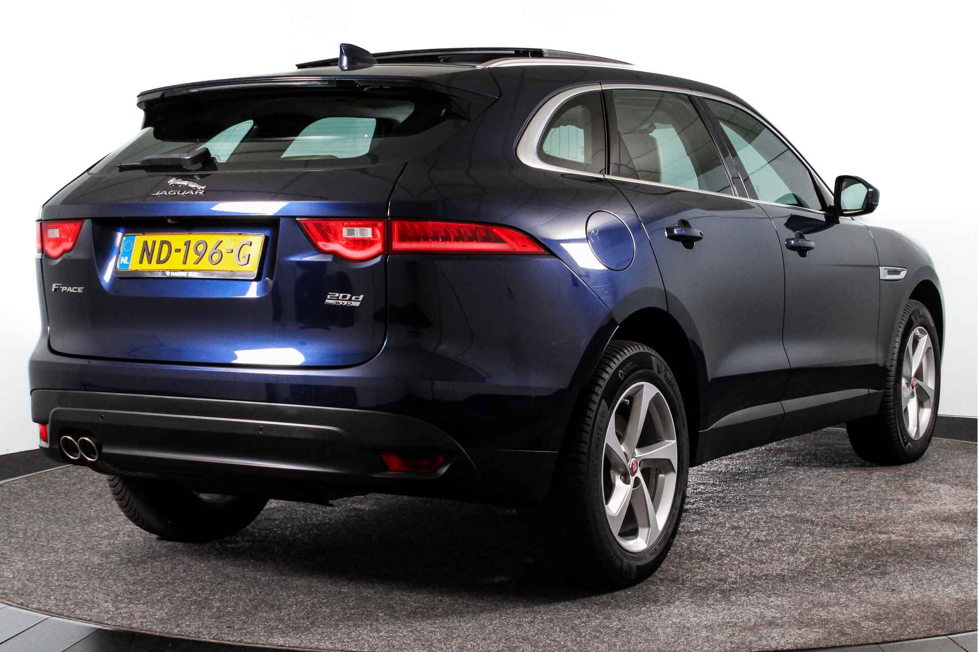 Jaguar F-Pace 2.0 180 PK Portfolio AWD 20d Automaat | S/K-Panodak | Cruise | Winterpakket | Camera | PDC | NAV | Auto. Airco | LM 19"| - 4/61