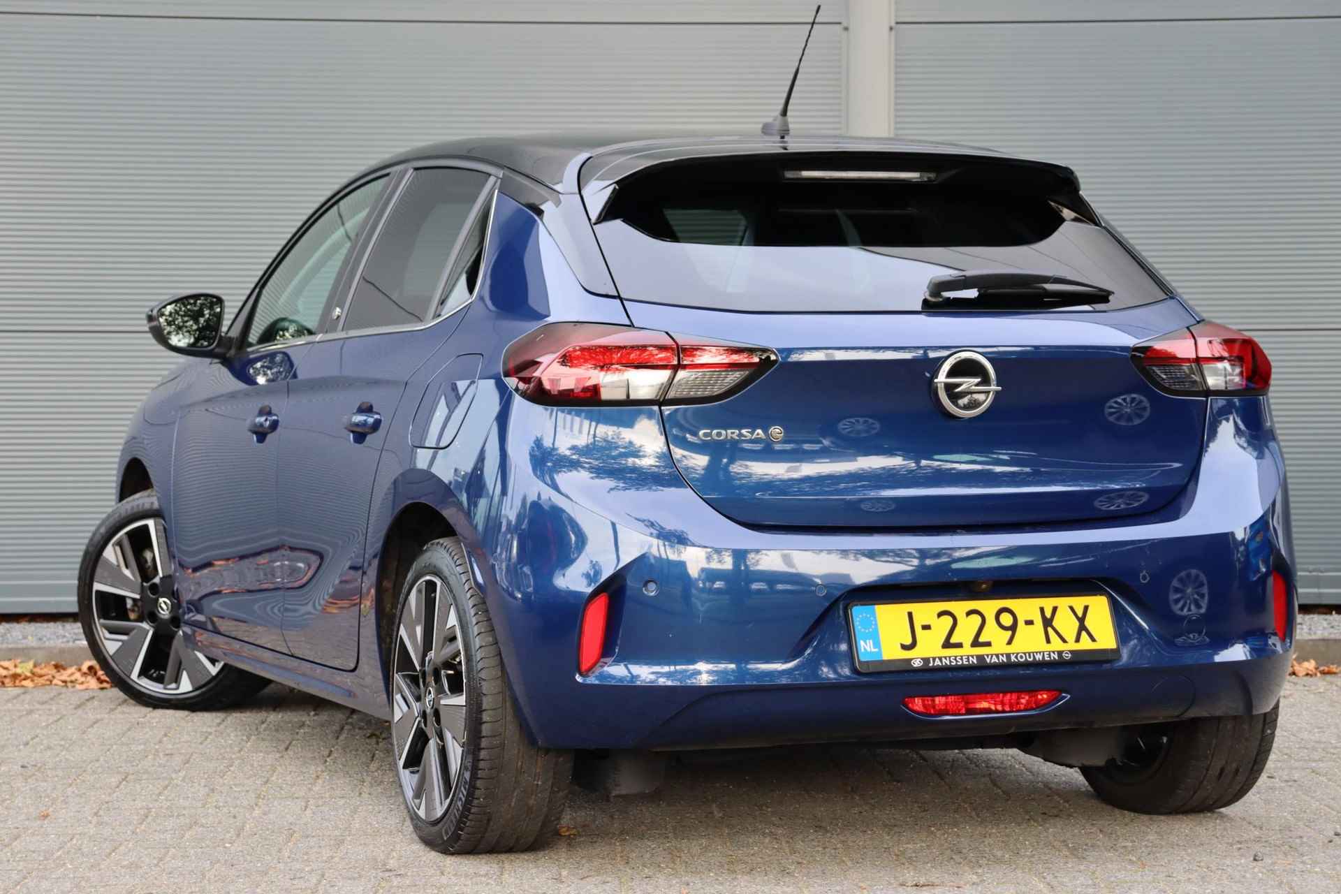 Opel Corsa-e Elegance 50 kWh | Dode hoekwaarschuwing | Camera | Carplay | - 4/38