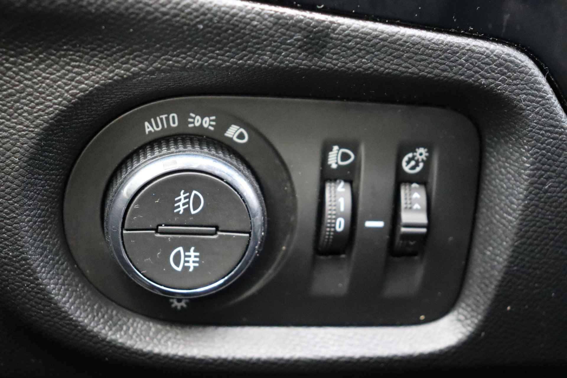 Opel Corsa-e Elegance 50 kWh | Dode hoekwaarschuwing | Camera | Carplay | - 28/38