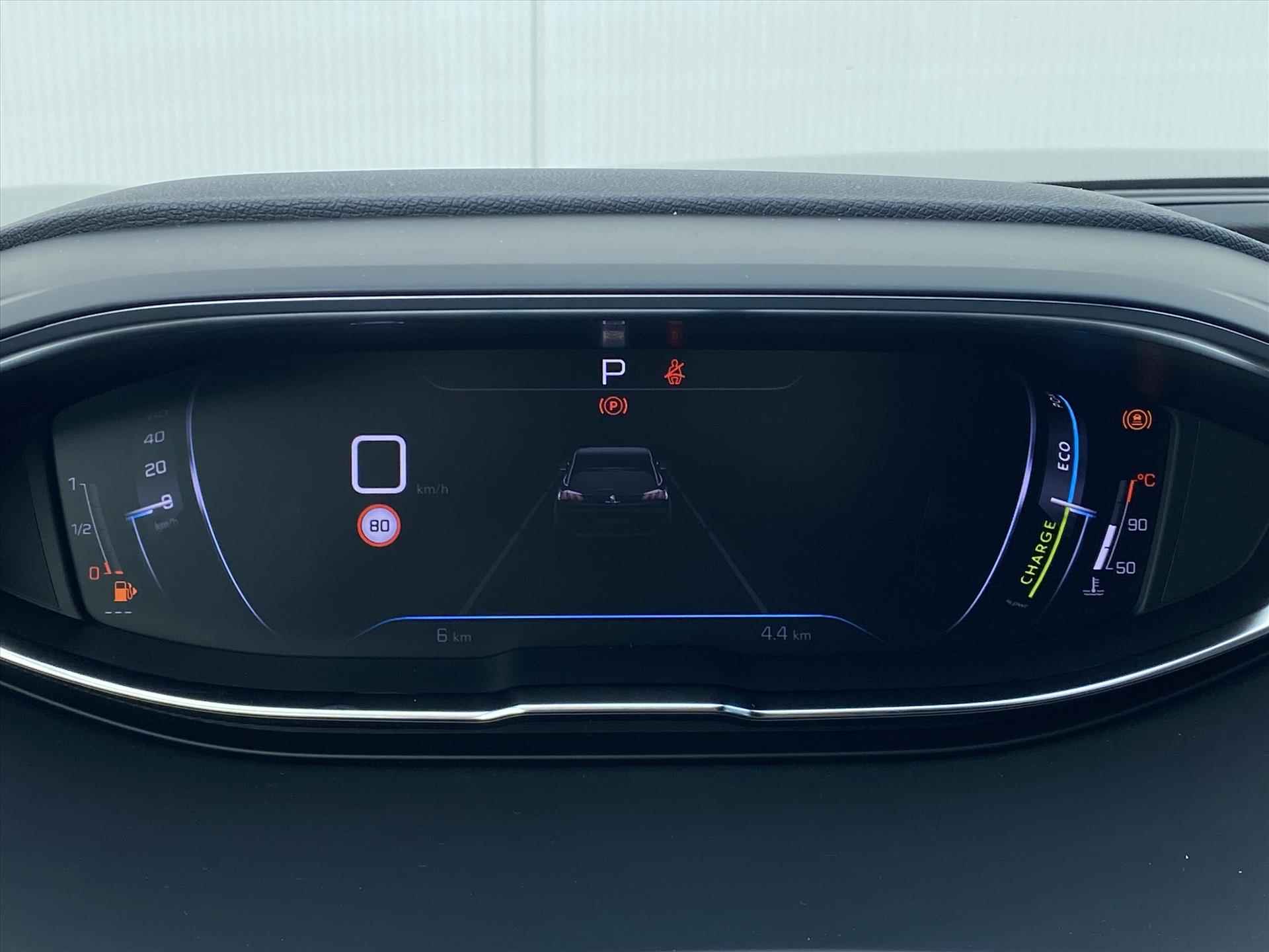 PEUGEOT 5008 1.2 Hybrid 136pk e-DSC6 Allure Pack Business | Navigatie | Stoelverwarming | CarPlay | Camera | - 22/47