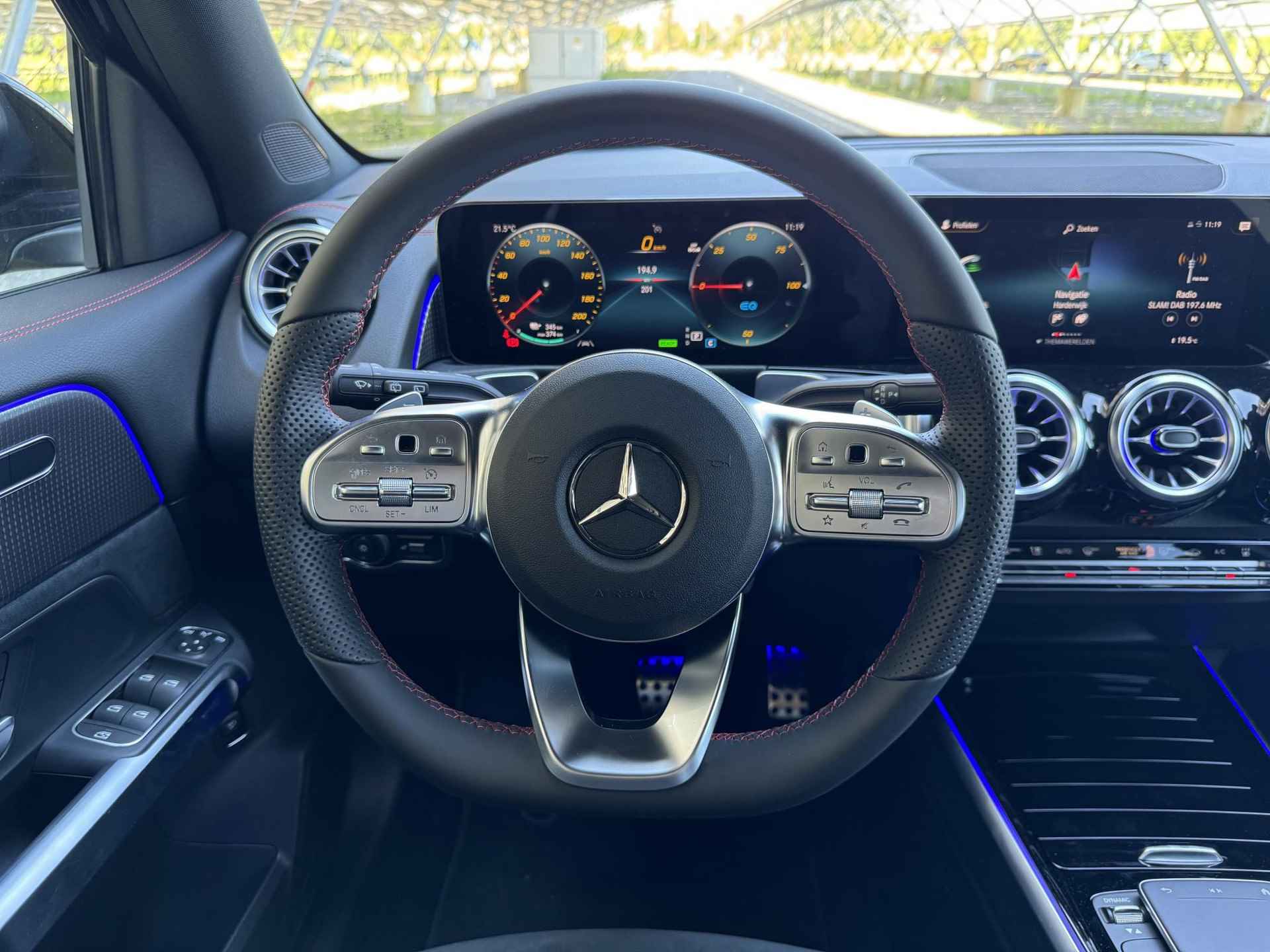 Mercedes-Benz EQB 250+ Business Edition 71 kWh | AMG-line | Night | Sfeerverlichting | Dodehoek assistent | Apple Carplay | Achteruitrijcamera | Stoelverwarming | DAB+ Radio | - 15/34