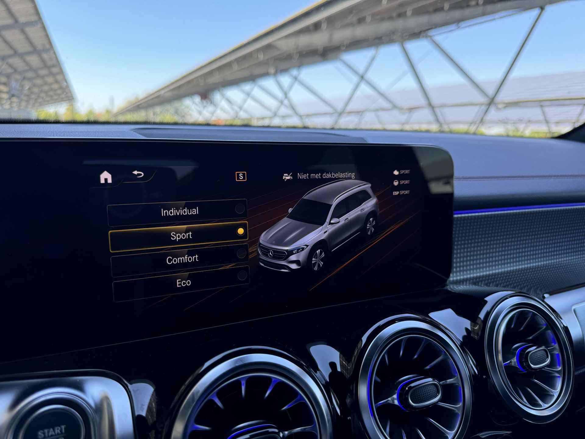 Mercedes-Benz EQB 250+ Business Edition 71 kWh | AMG-line | Night | Sfeerverlichting | Dodehoek assistent | Apple Carplay | Achteruitrijcamera | Stoelverwarming | DAB+ Radio | - 28/34