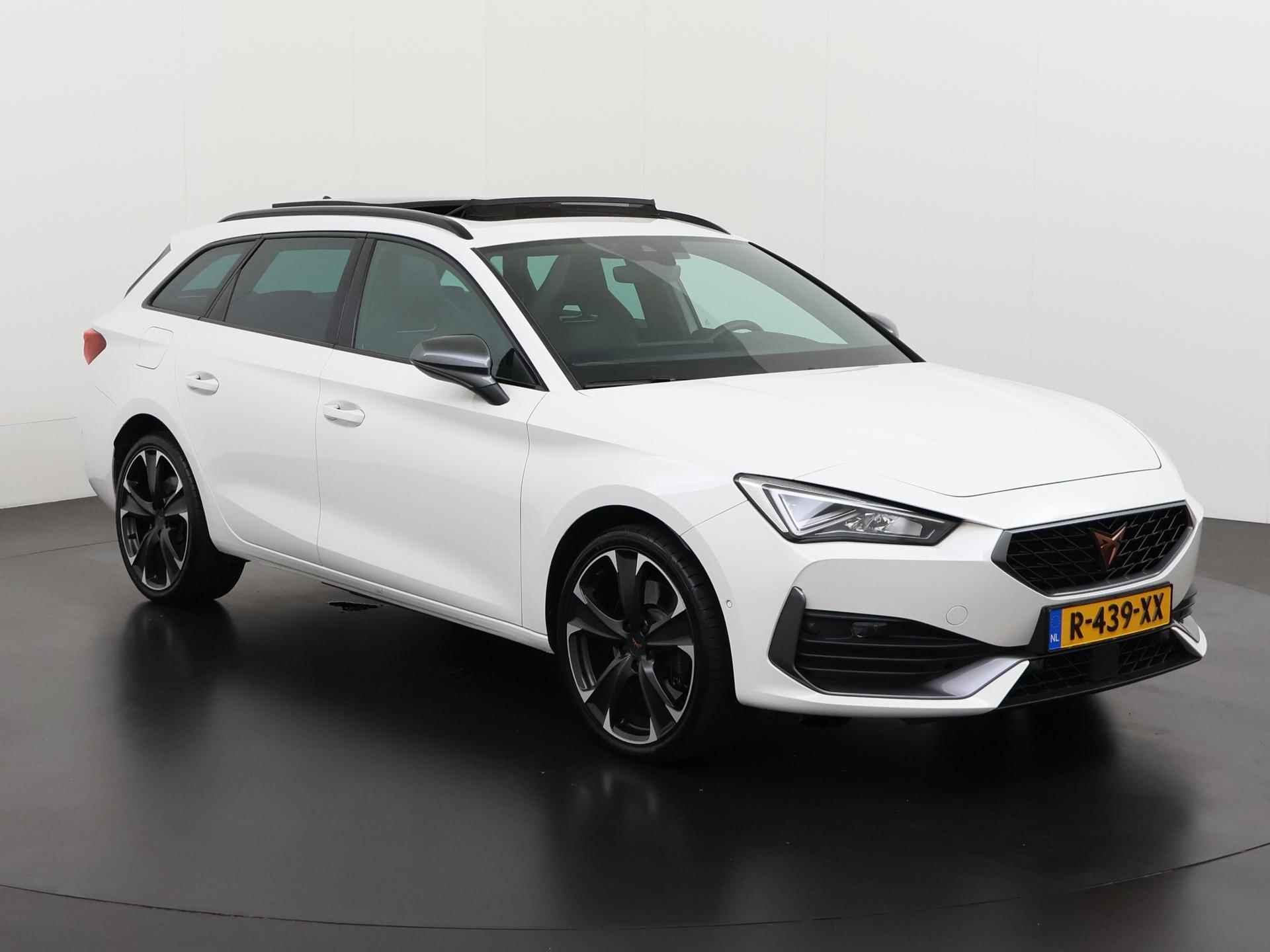 CUPRA Leon Sportstourer 1.4 e-Hybrid VZ Adrenaline | Panoramadak | Camera | Apple Carplay | Zondag Open! - 30/48