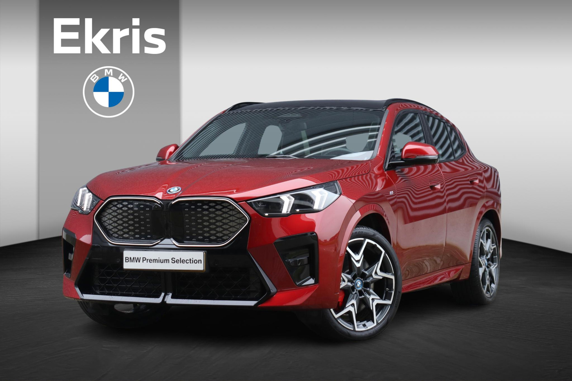 BMW iX2 xDrive30 | M Sportpakket Pro | Harman Kardon | Driving Assistant Professional | Panodak | Elektr. Voorstoelen | Head-Up | Comfort Access | Iconic Glow | 20''LMV